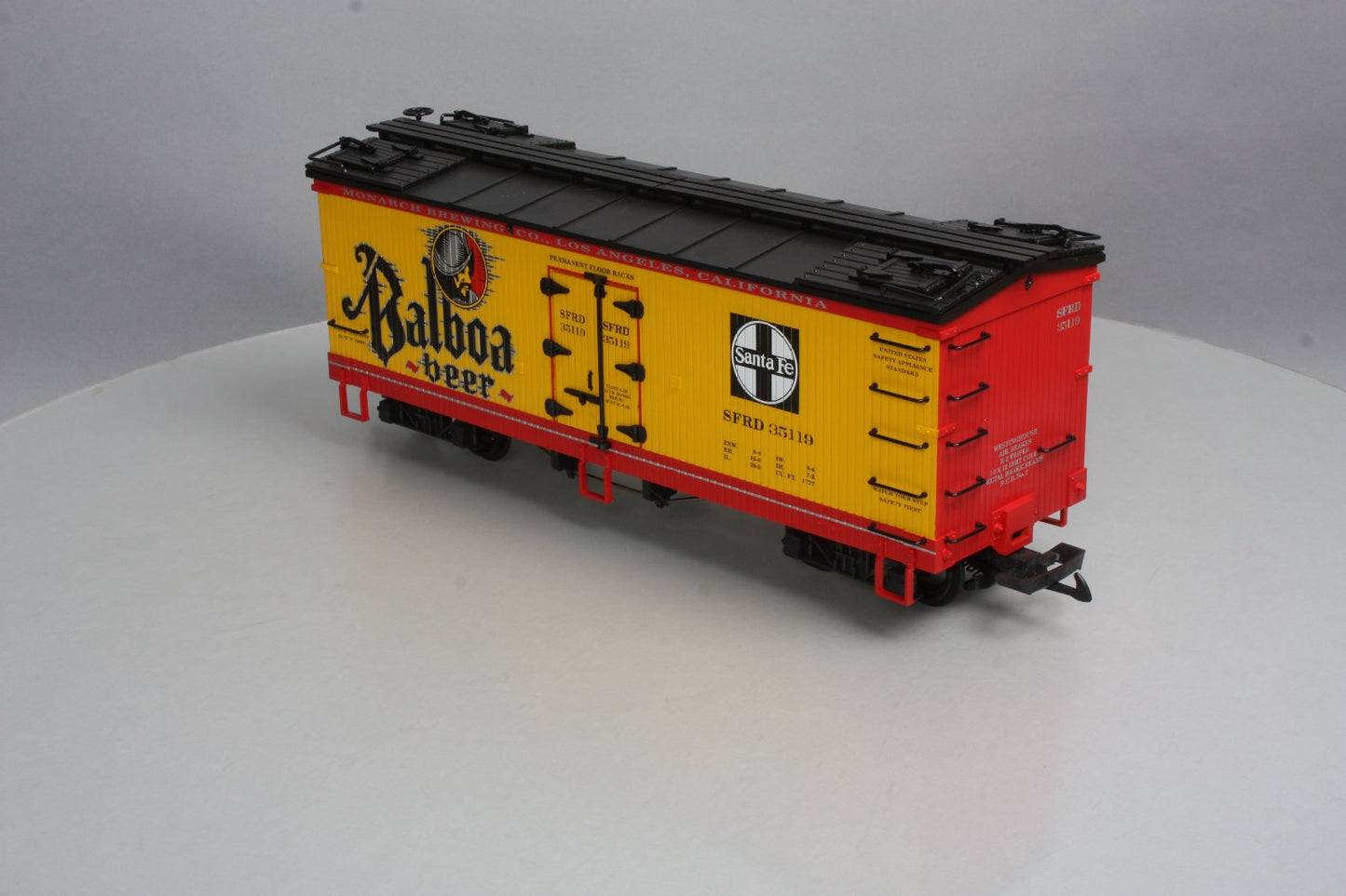 USA Trains 16428 G Scale Balboa Beer Refrigerator Car