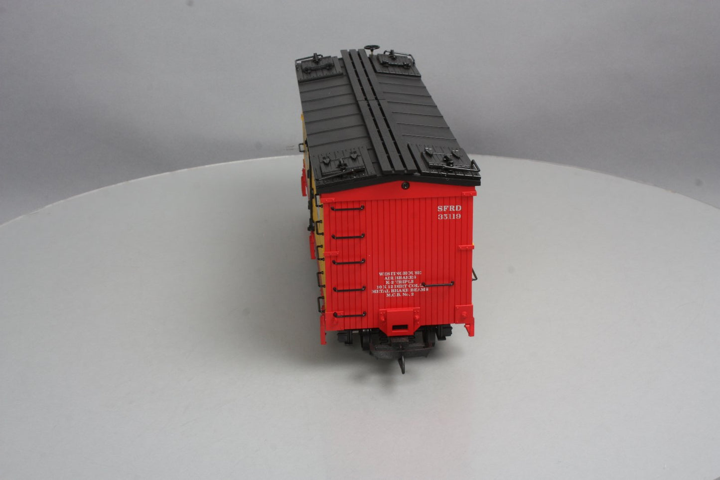 USA Trains 16428 G Scale Balboa Beer Refrigerator Car