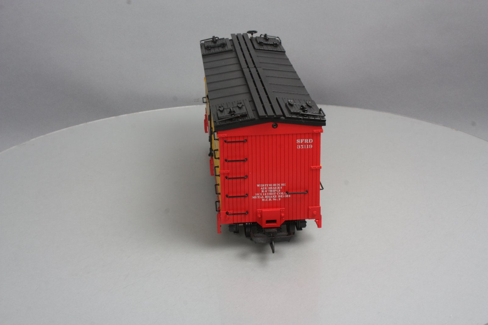 USA Trains 16428 G Scale Balboa Beer Refrigerator Car