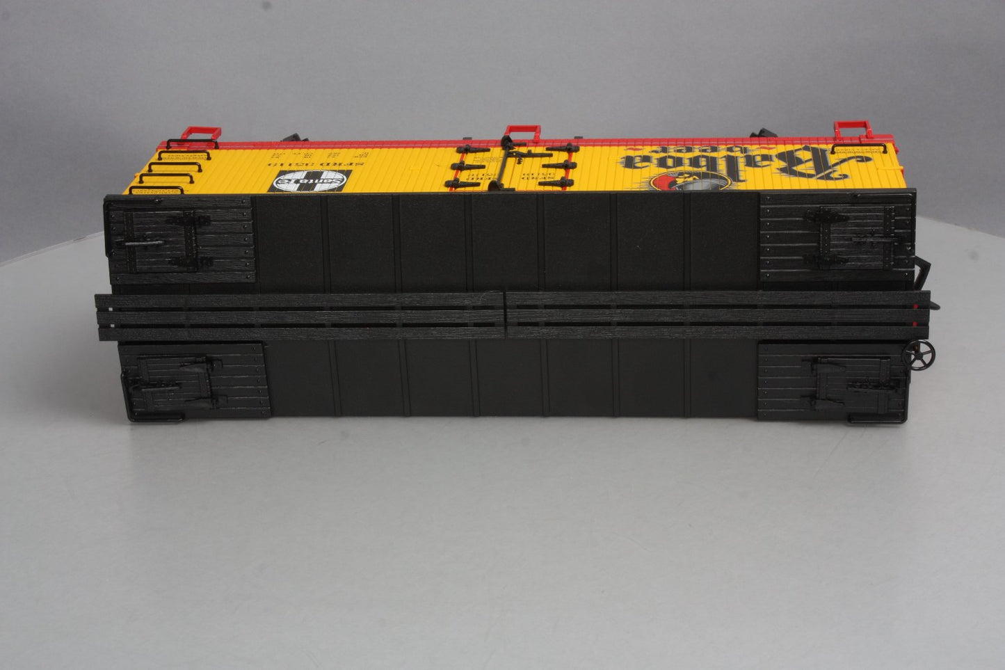 USA Trains 16428 G Scale Balboa Beer Refrigerator Car
