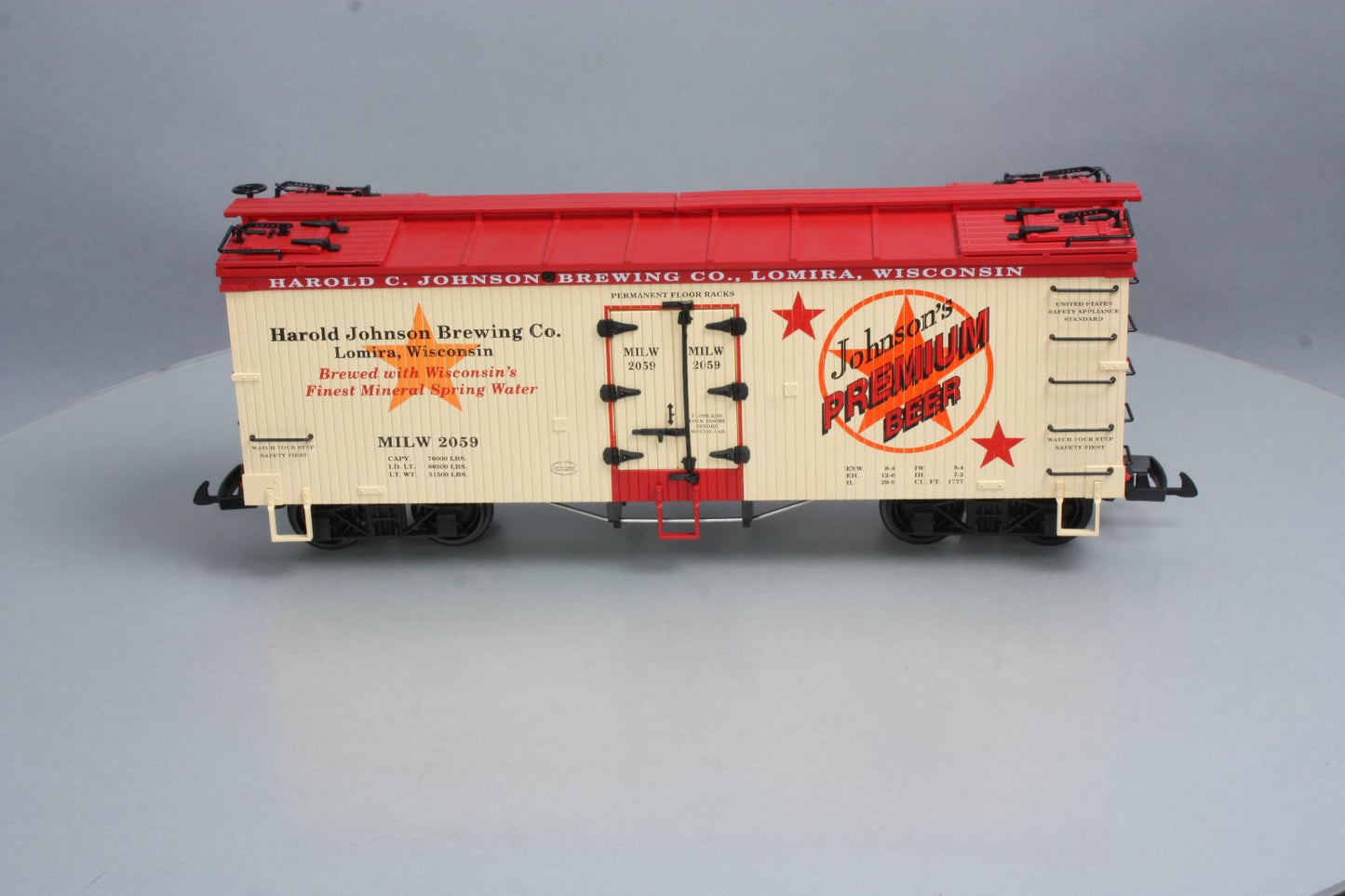 USA Trains 16425 G Scale Johnson's Premium Beer Refrigerator Car