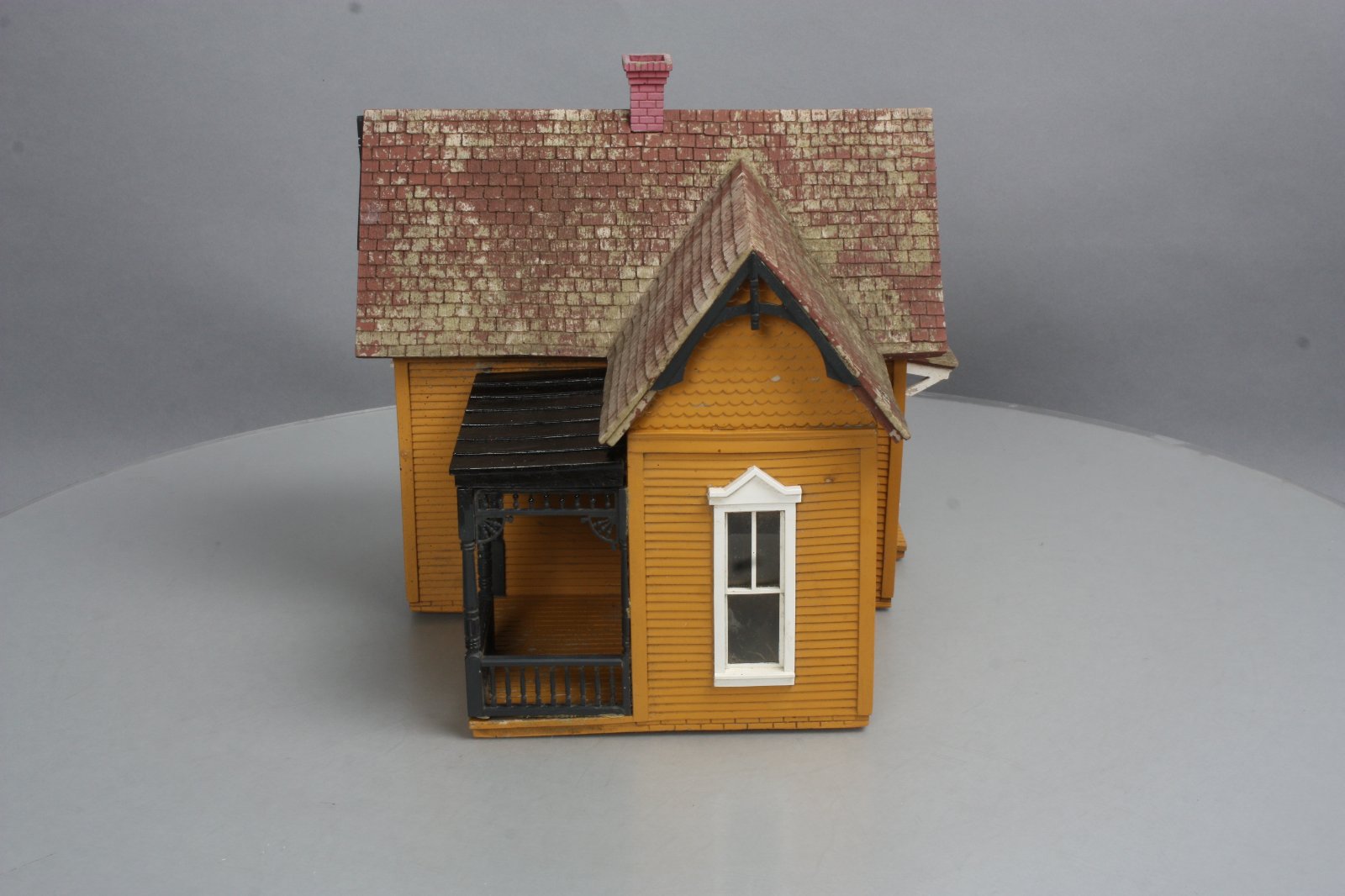 Aristo-Craft 7214 G Assembled Gingerbread Cottage