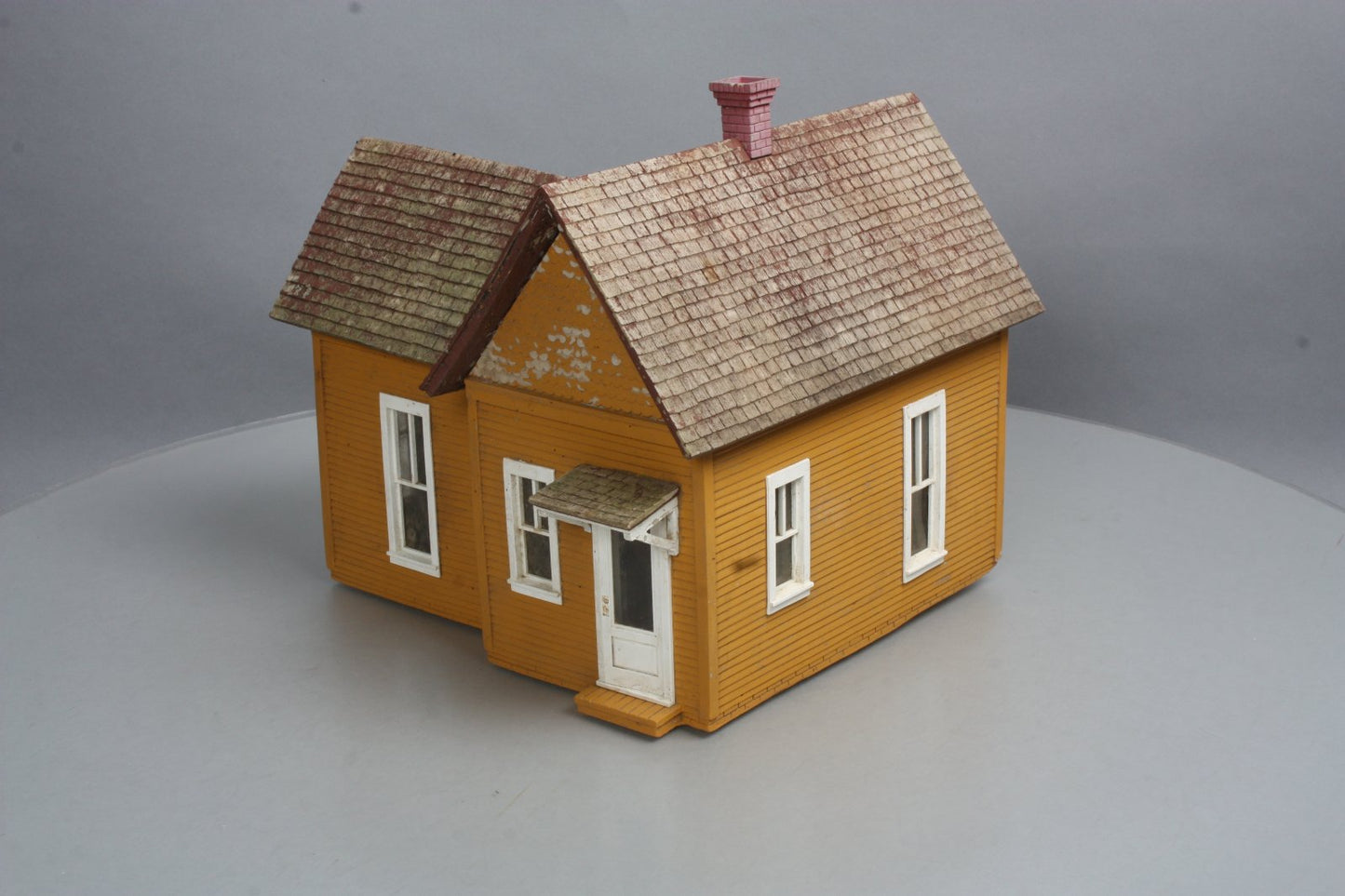 Aristo-Craft 7214 G Assembled Gingerbread Cottage