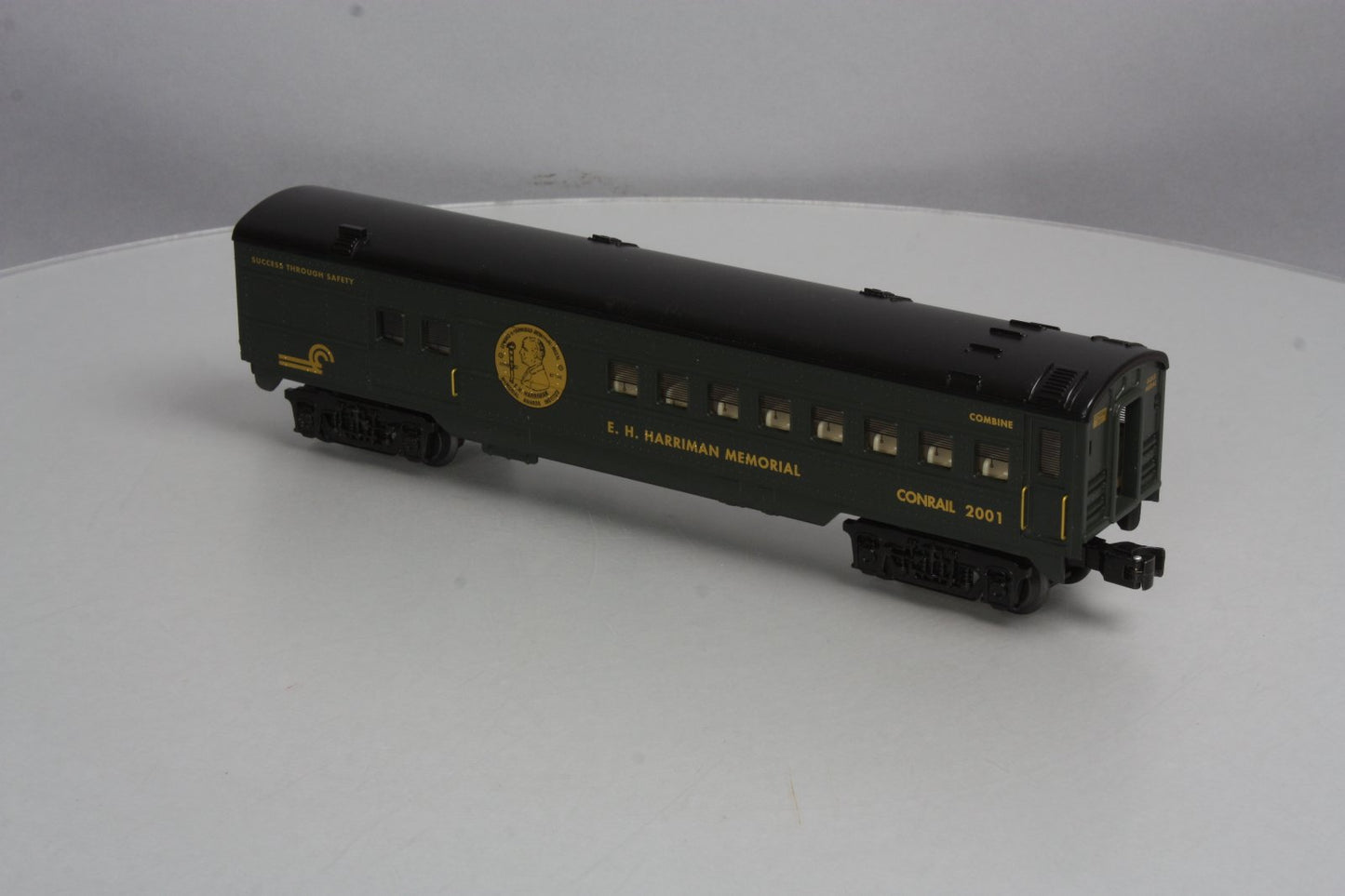 K-Line K4507-2001IC O Conrail "Harriman Memorial" Gold Award Combine Car #2001