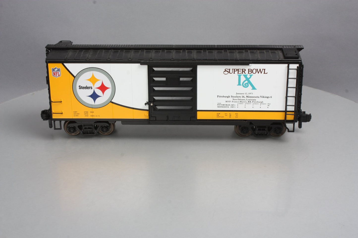 MTH 70-74068 G Scale Pittsburgh Steelers (Super Bowl 9) 40' Metal Wheels Boxcar
