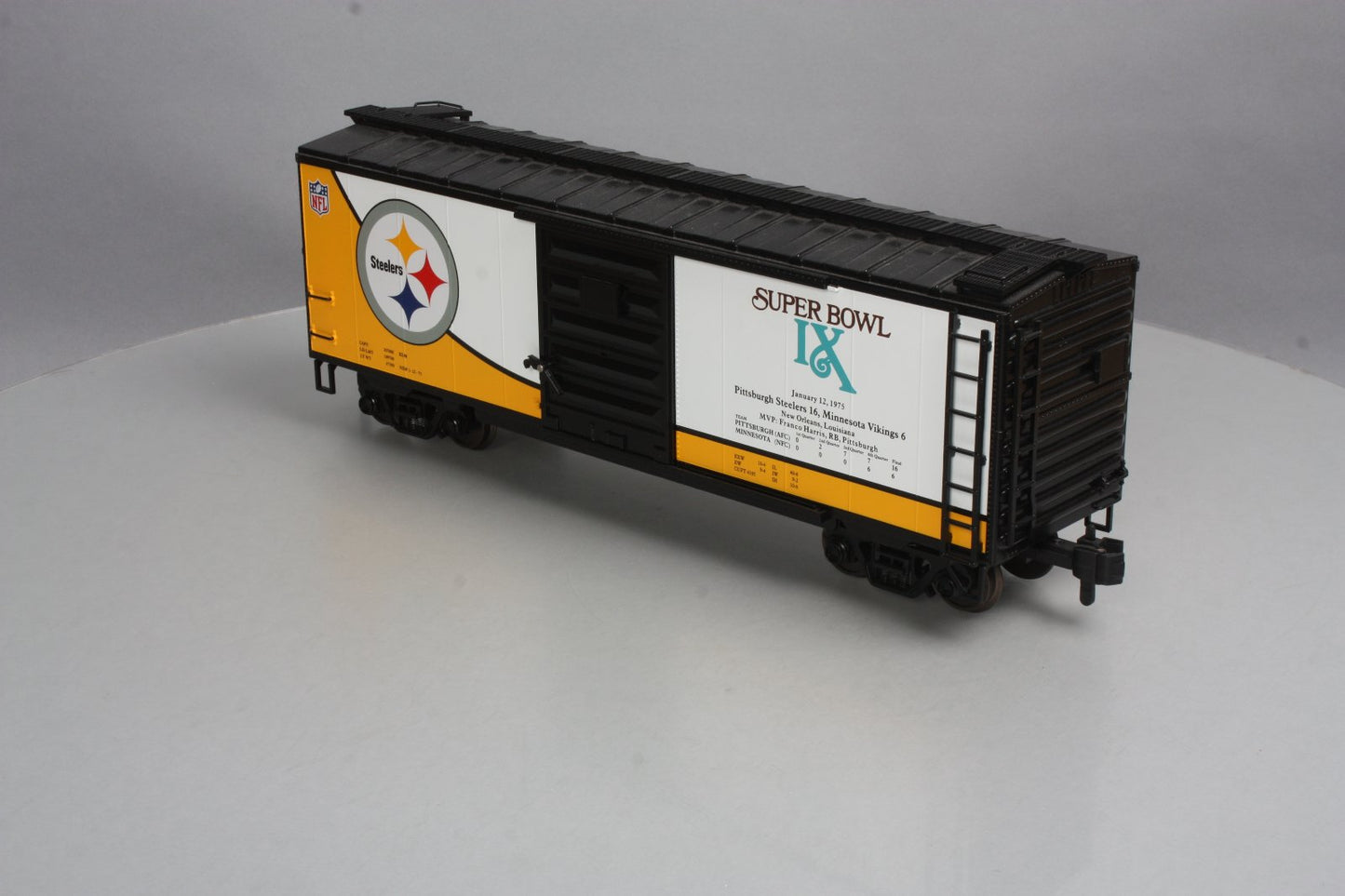MTH 70-74068 G Scale Pittsburgh Steelers (Super Bowl 9) 40' Metal Wheels Boxcar