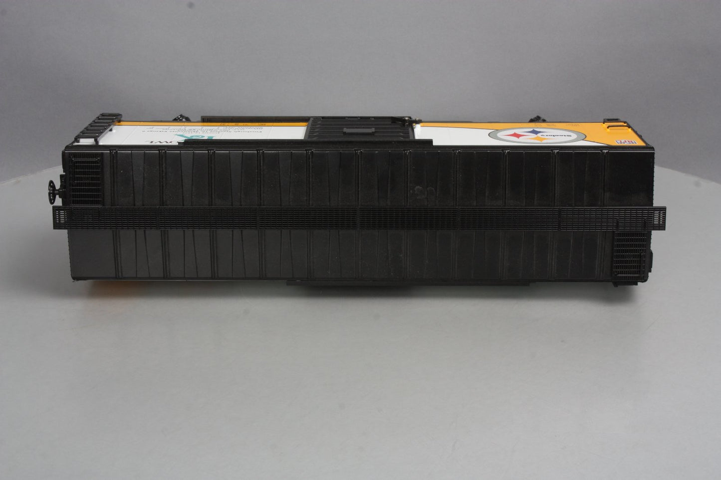 MTH 70-74068 G Scale Pittsburgh Steelers (Super Bowl 9) 40' Metal Wheels Boxcar