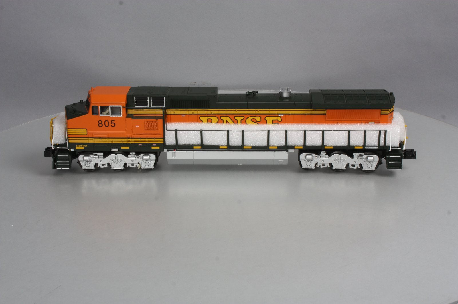 MTH 30-20167-1 BNSF Dash-8 Diesel Engine w/ Proto-Sound 3.0 #805