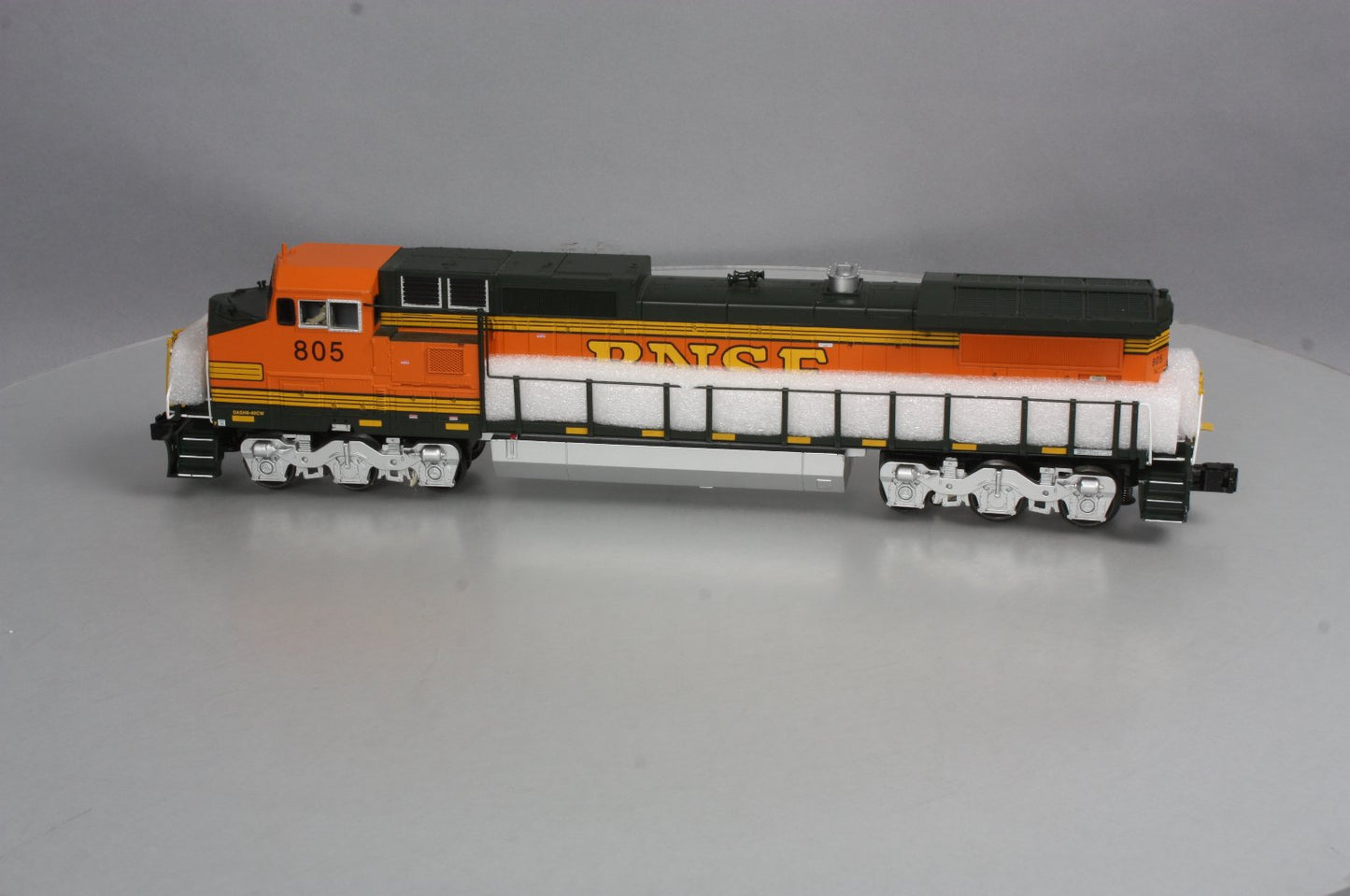 MTH 30-20167-1 BNSF Dash-8 Diesel Engine w/ Proto-Sound 3.0 #805