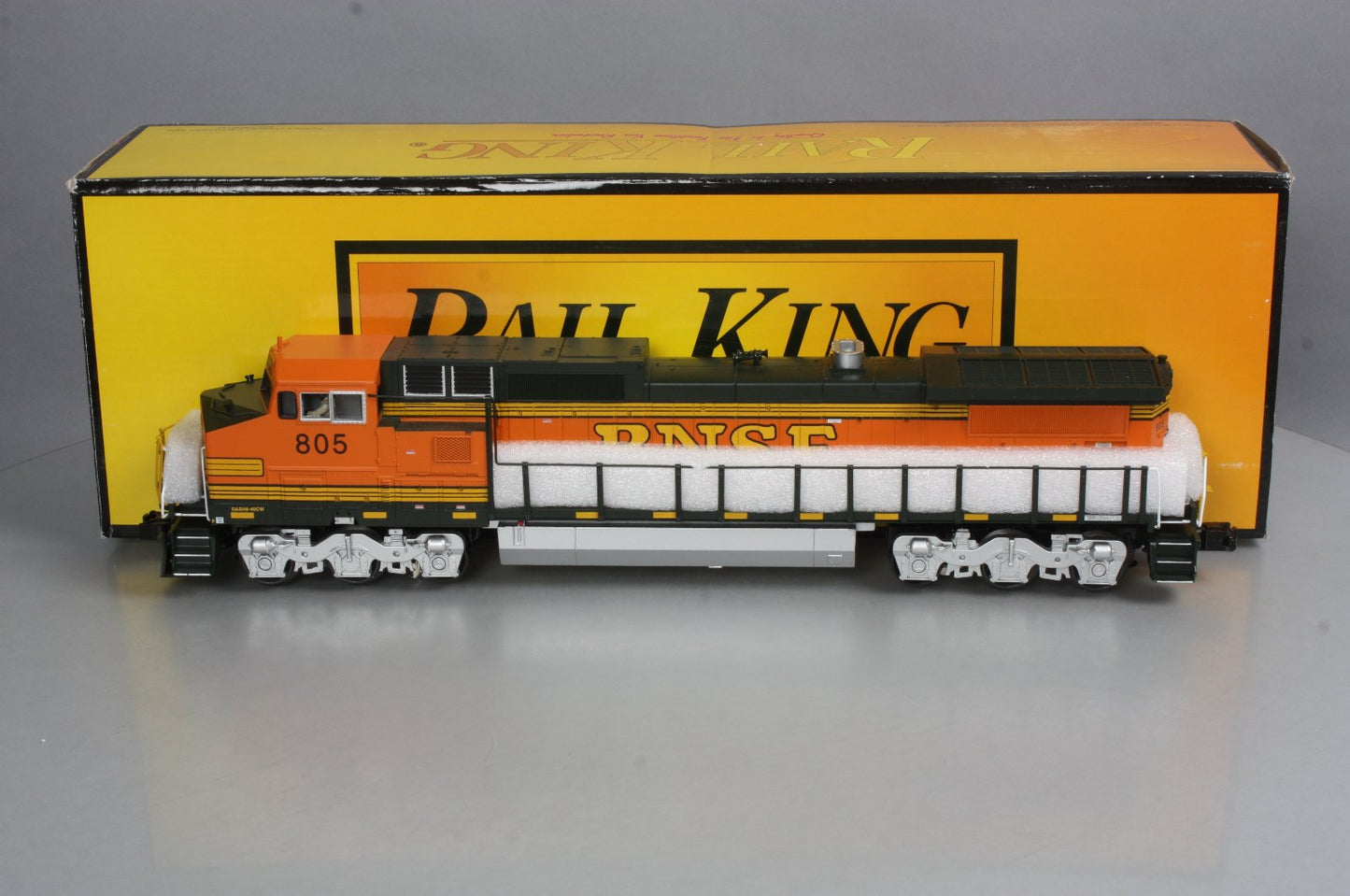 MTH 30-20167-1 BNSF Dash-8 Diesel Engine w/ Proto-Sound 3.0 #805
