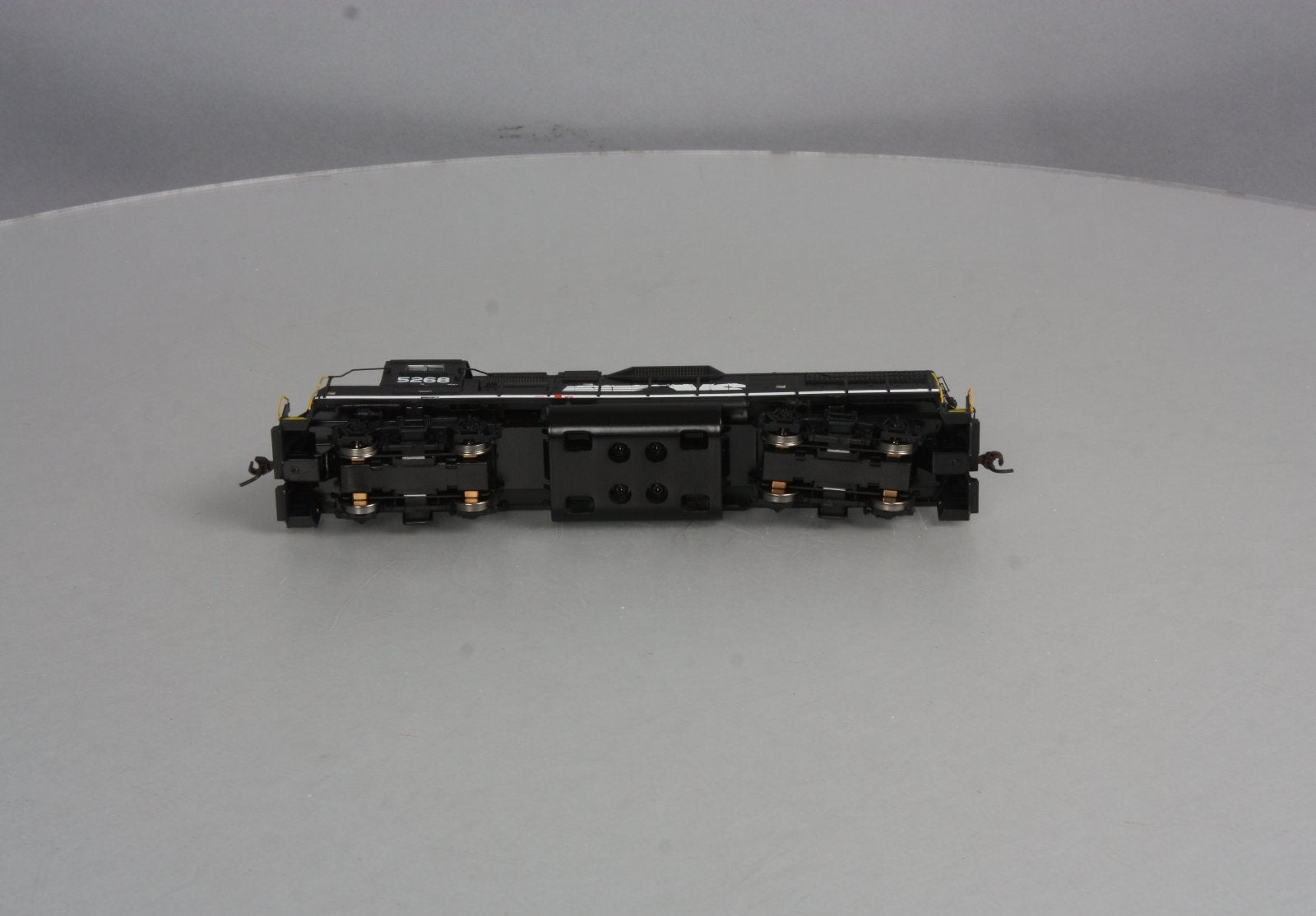 Athearn 78918 HO Norfolk Southern GP38-2 Diesel Locomotive # 5268