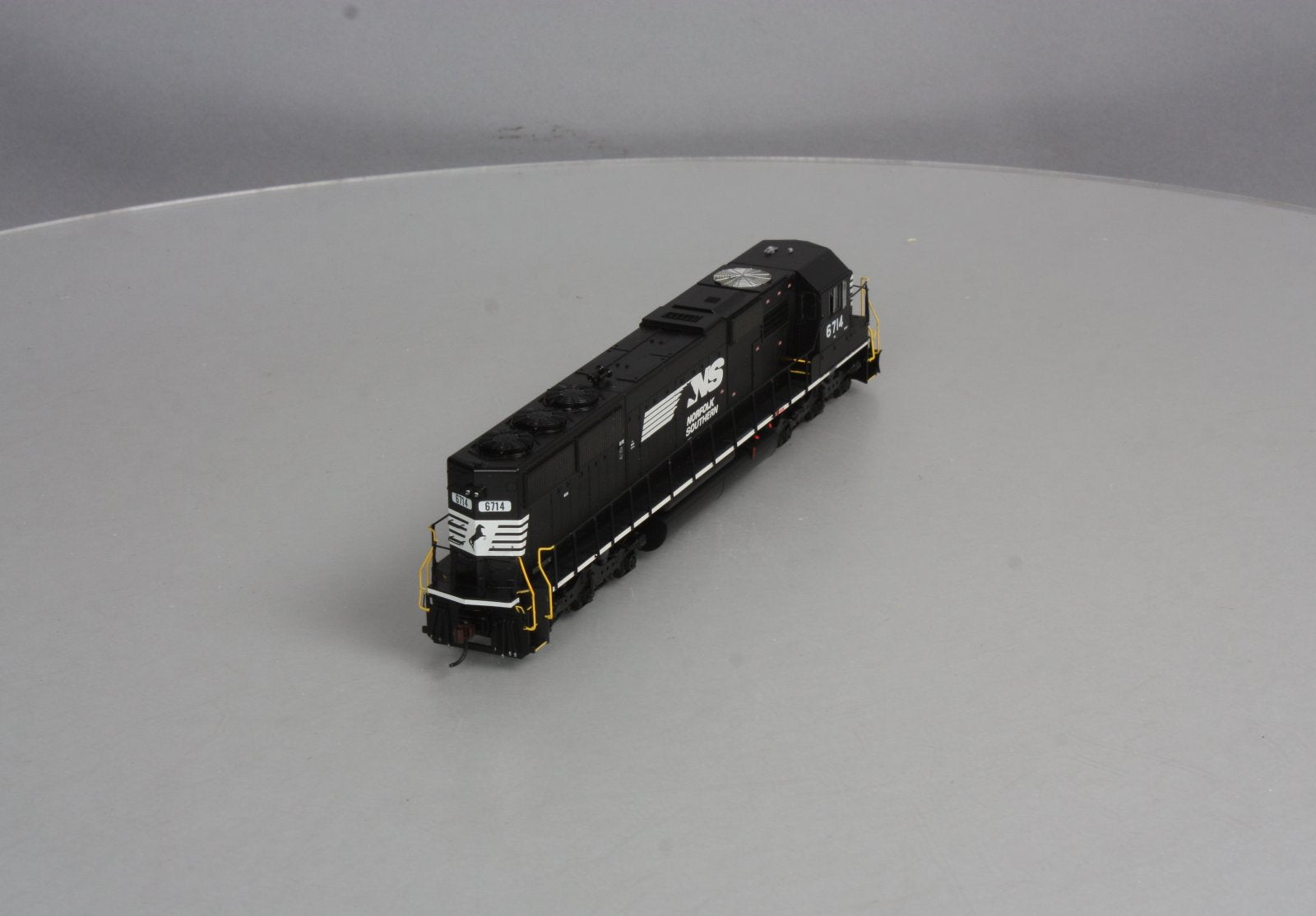 Athearn 78806 HO Scale Norfolk Southern SD-60 Diesel Locomotive