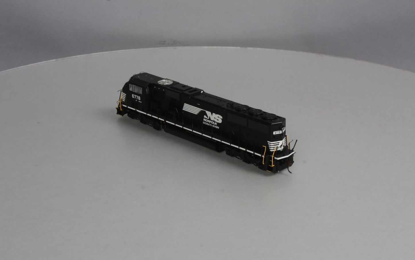 Athearn G67268 HO Norfolk Southern SD60M Diesel Locomotive #6778