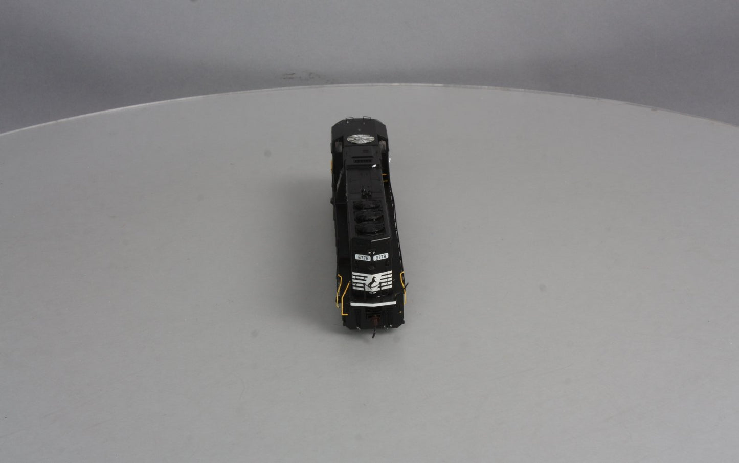 Athearn G67268 HO Norfolk Southern SD60M Diesel Locomotive #6778