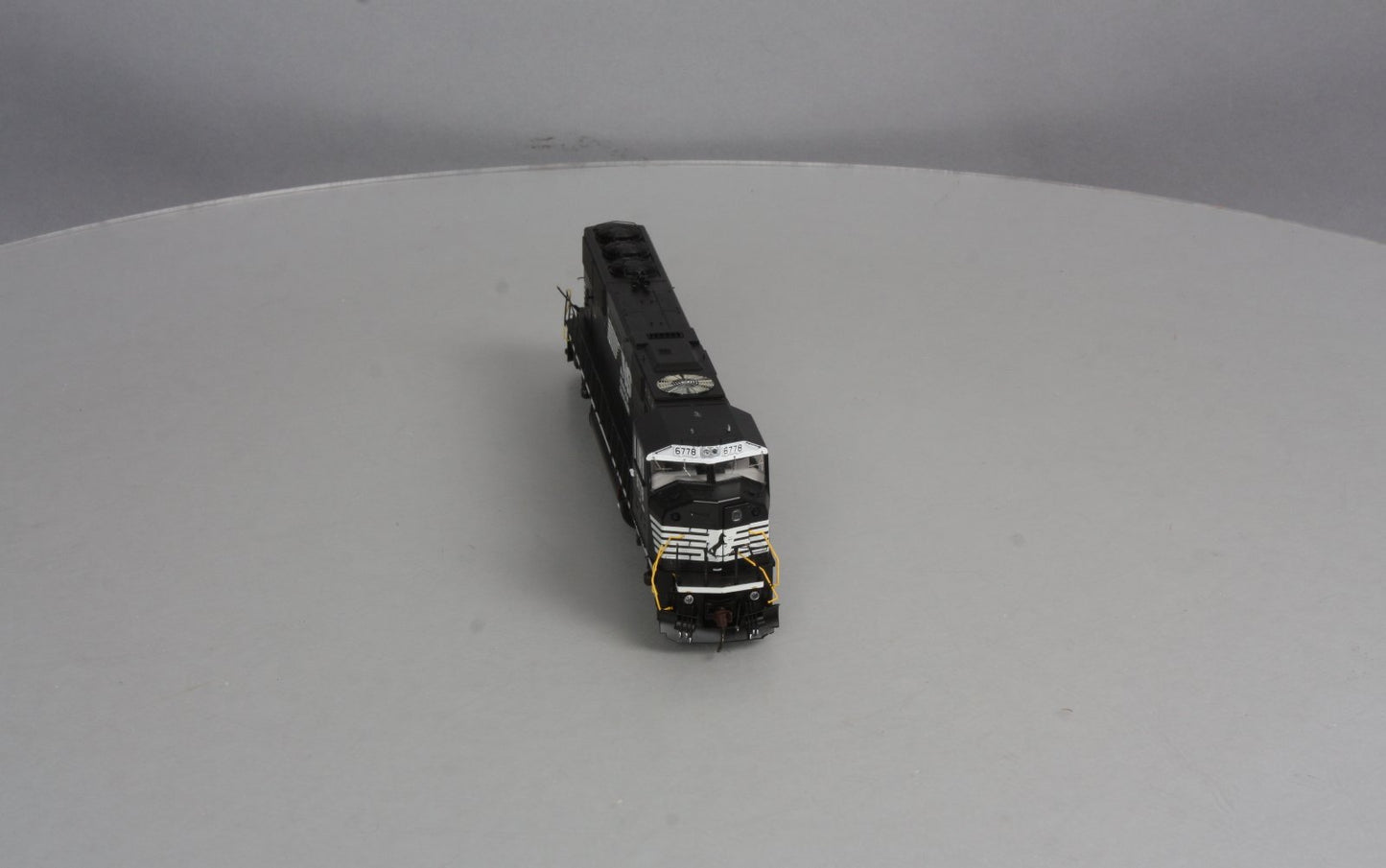 Athearn G67268 HO Norfolk Southern SD60M Diesel Locomotive #6778