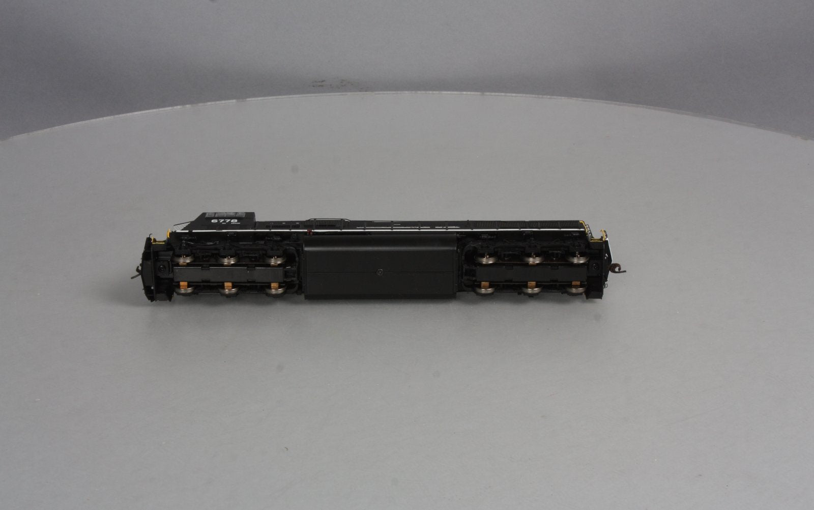 Athearn G67268 HO Norfolk Southern SD60M Diesel Locomotive #6778