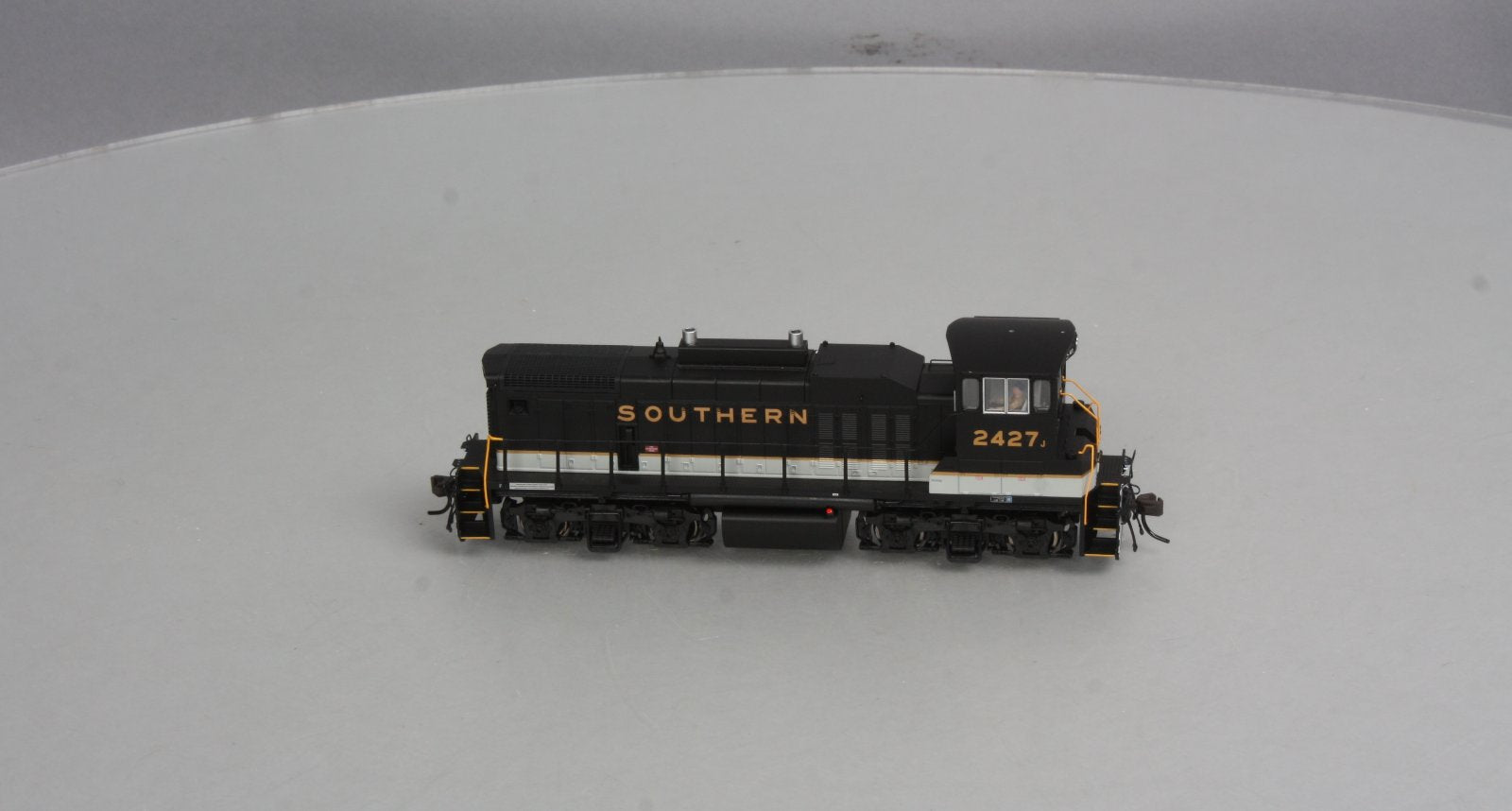 Atlas 9976 HO Scale Southern MP-15DC Diesel #2427