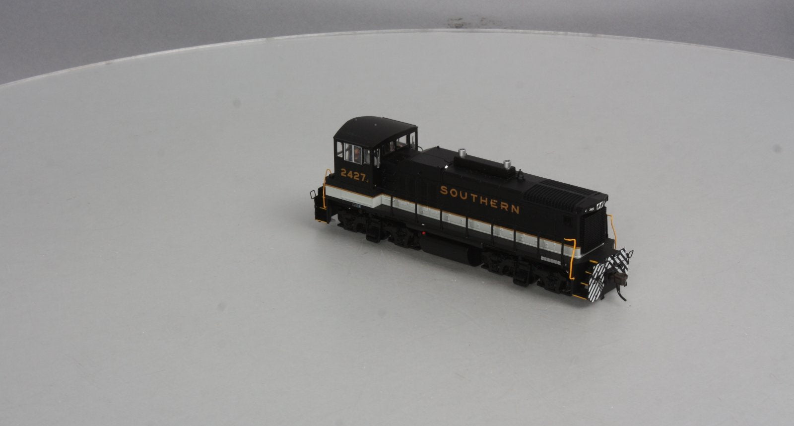 Atlas 9976 HO Scale Southern MP-15DC Diesel #2427