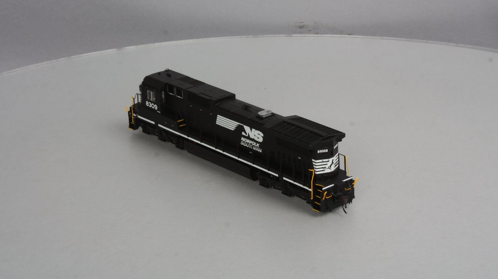 Atlas 10000750 HO RTR Norfolk Southern Dash 8-40C Diesel #8309