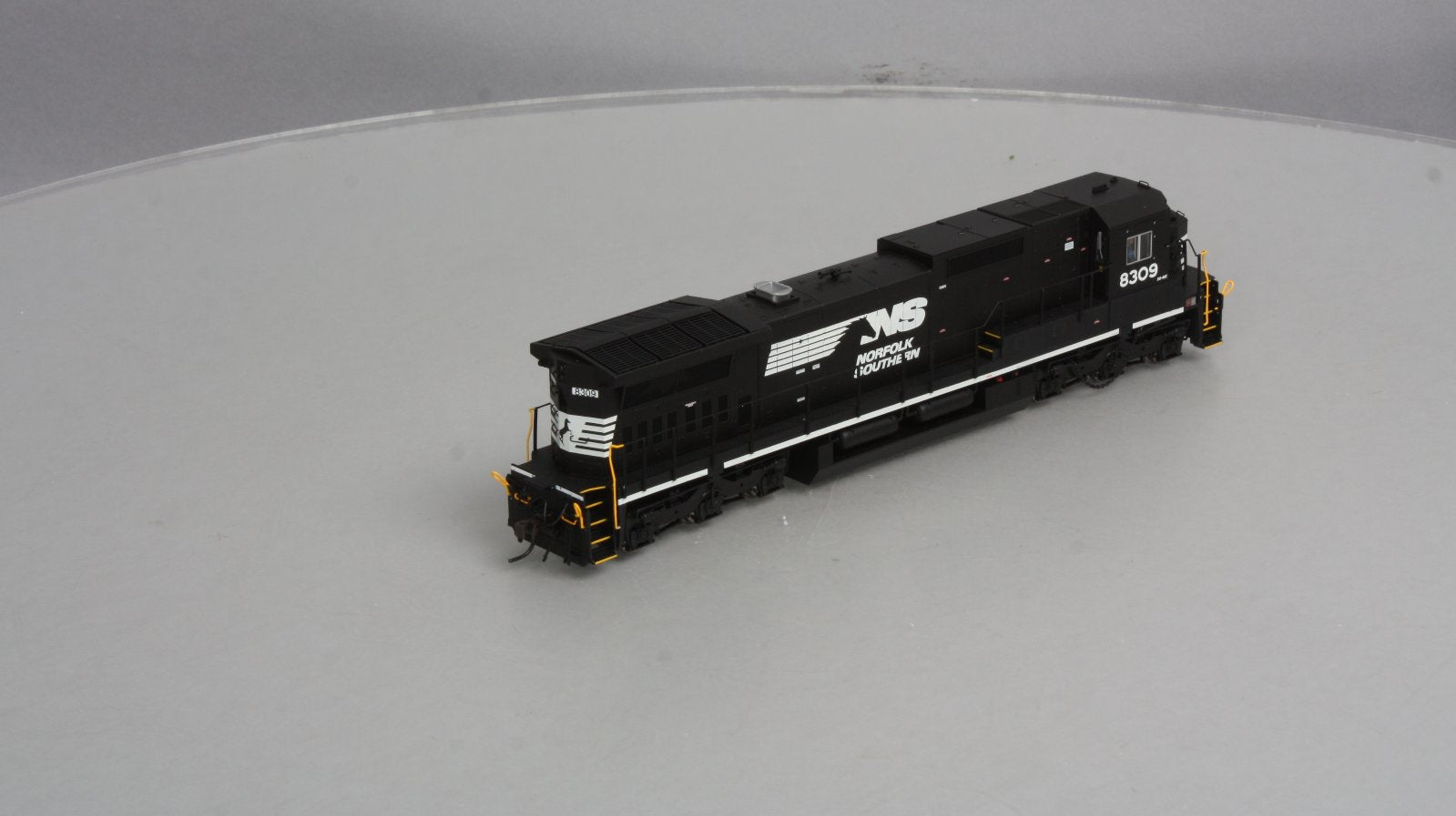 Atlas 10000750 HO RTR Norfolk Southern Dash 8-40C Diesel #8309