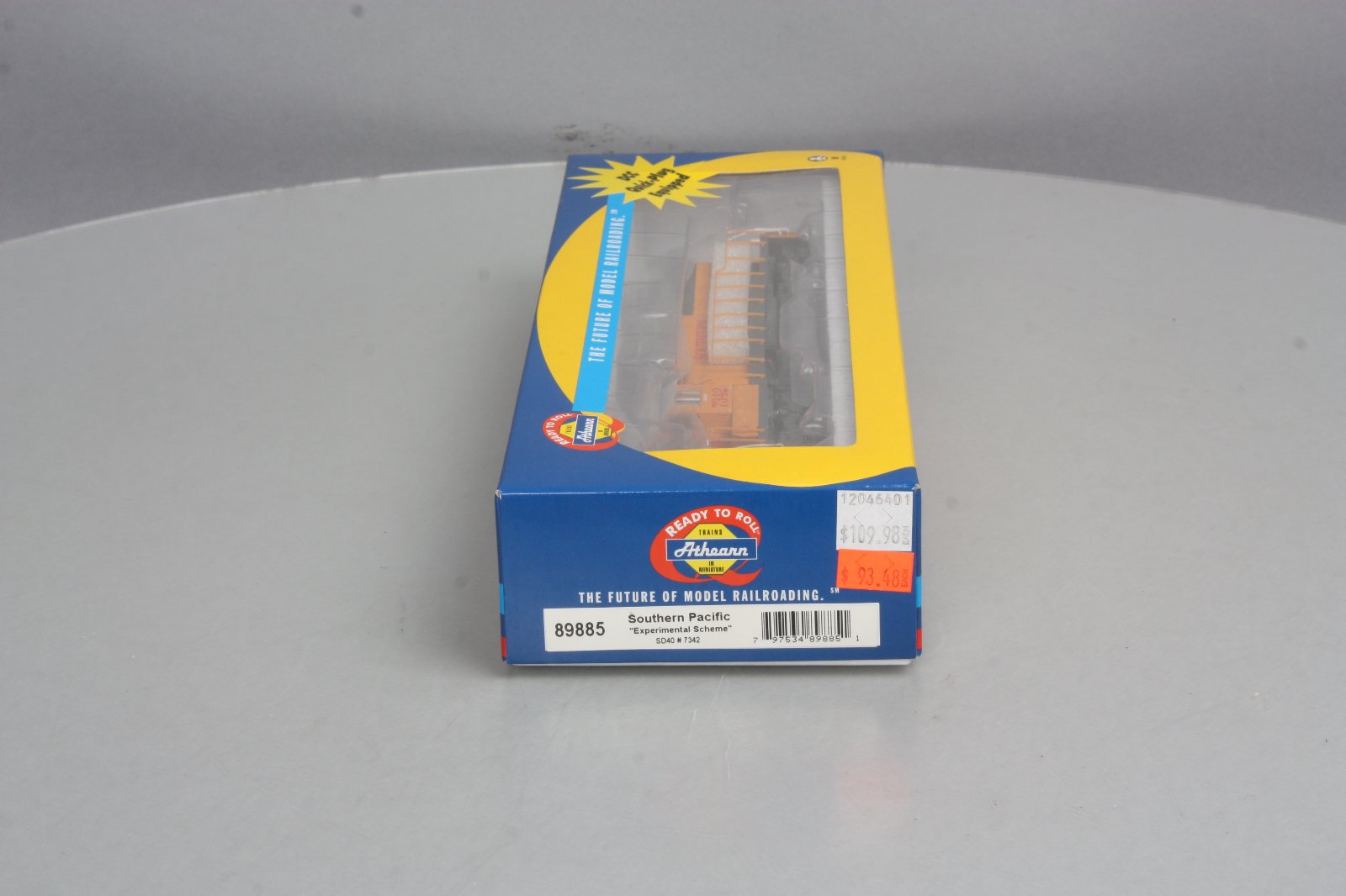 Athearn 89885 HO Scale Southern Pacific SD40 Diesel Locomotive #7342