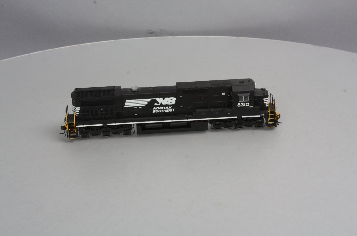 Atlas 10000770 HO Norfolk Southern "Horse Head" Dash 8-40C Diesel Locomotive