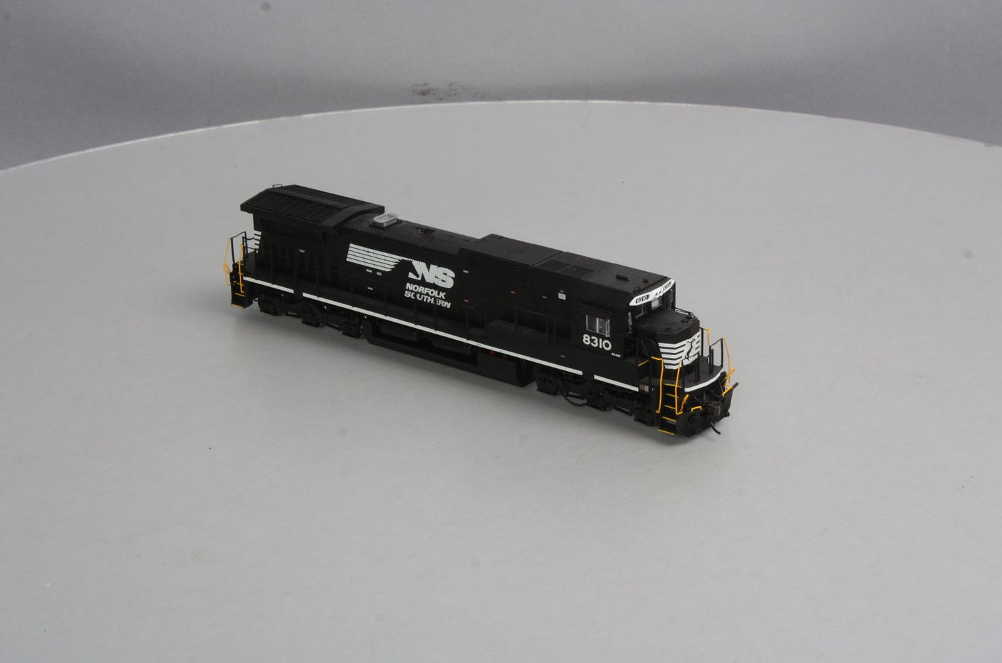 Atlas 10000770 HO Norfolk Southern "Horse Head" Dash 8-40C Diesel Locomotive