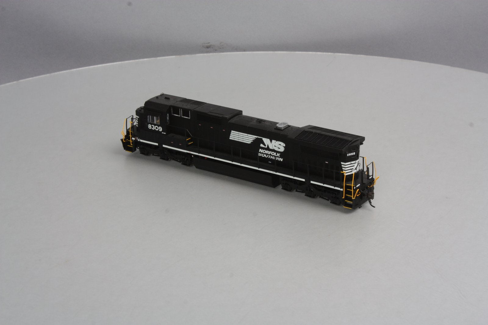 Atlas 10000769 HO Norfolk Southern RTR Dash 8-40C w/DCC & Sound #8309