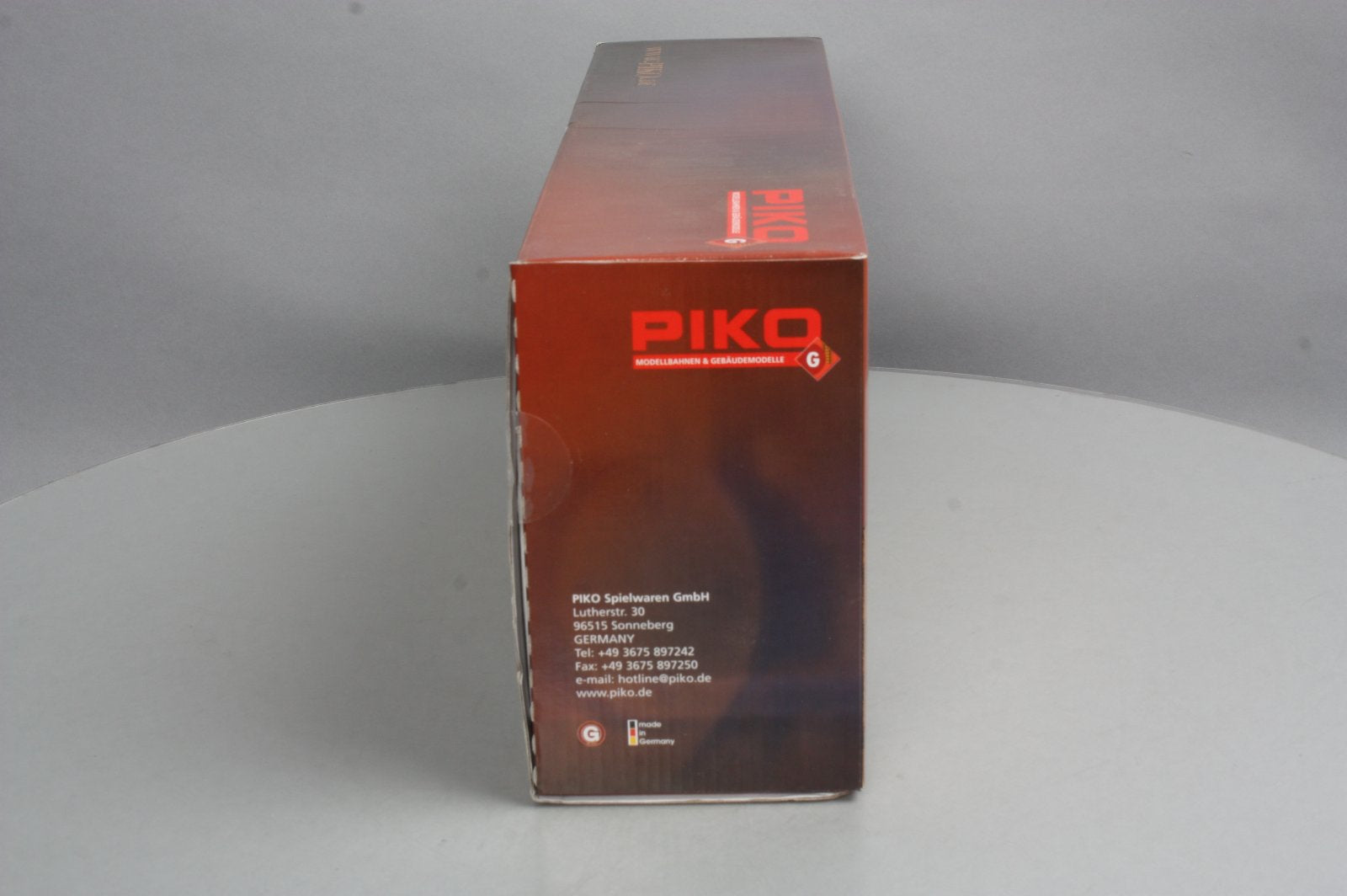 Piko 38864 Piko G Scale 2015 Christmas Car #38864 - Plastic Wheels