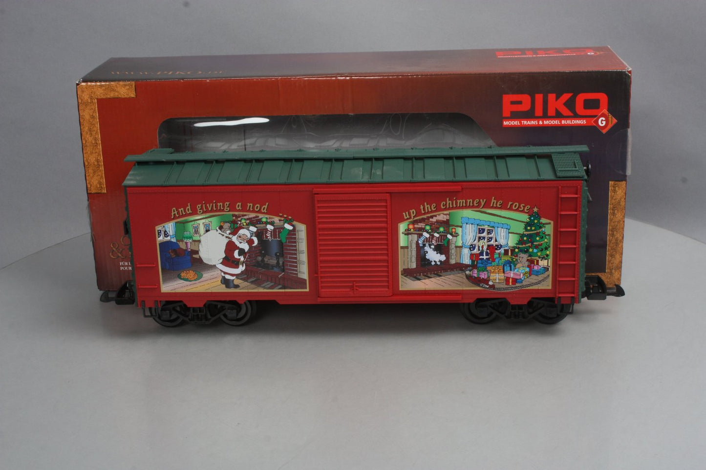 Piko 38864 Piko G Scale 2015 Christmas Car #38864 - Plastic Wheels