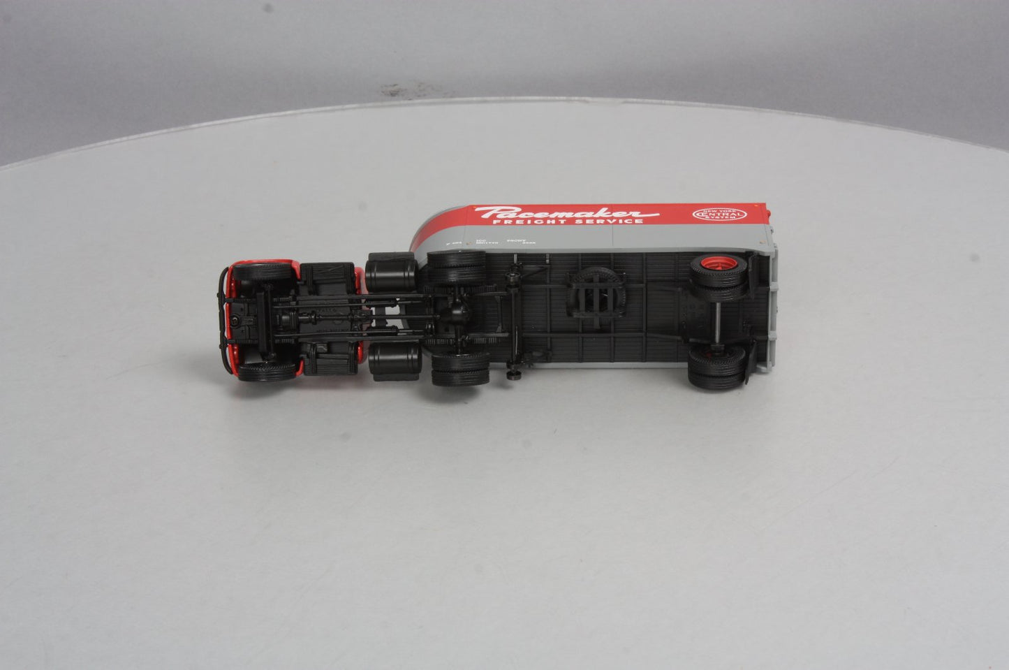 Lionel 6-81901 O New York Central Tractor w/Piggyback Semi Trailer