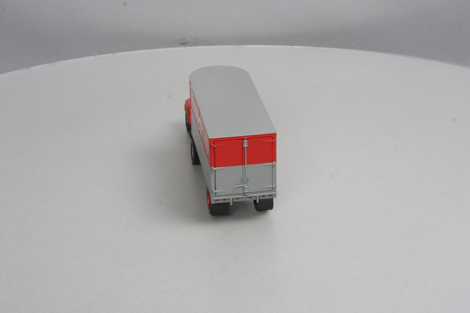 Lionel 6-81901 O New York Central Tractor w/Piggyback Semi Trailer