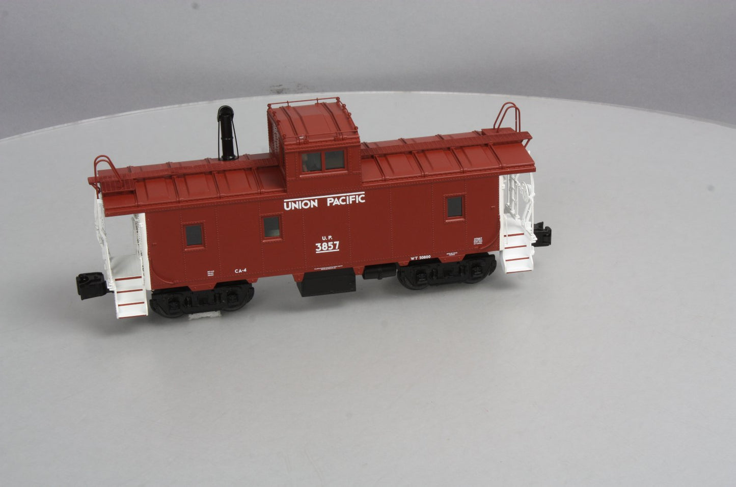 Lionel 6-27667 O Gauge Union Pacific Safety-Striped Caboose #3857