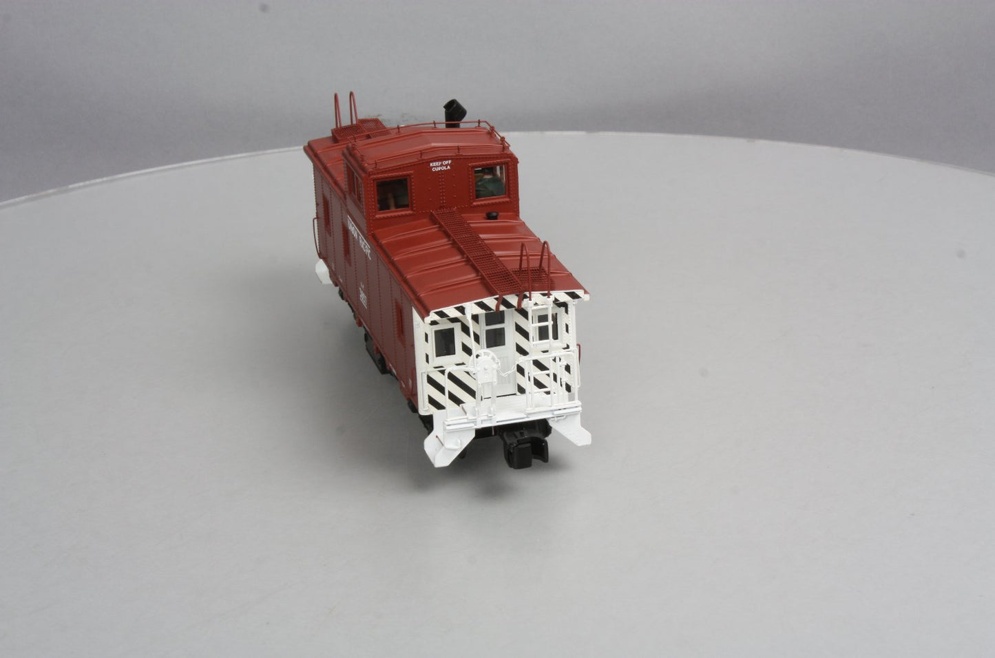 Lionel 6-27667 O Gauge Union Pacific Safety-Striped Caboose #3857
