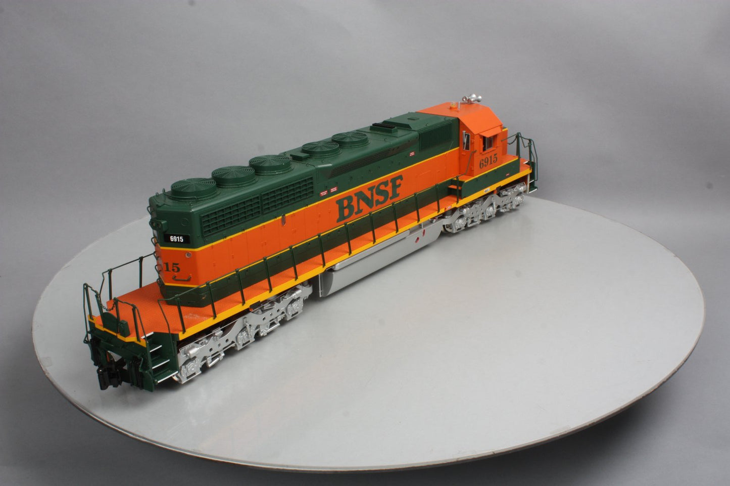 USA Trains 22306 G Burlington Northern Santa Fe SD40-2 Diesel Locomotive #6915