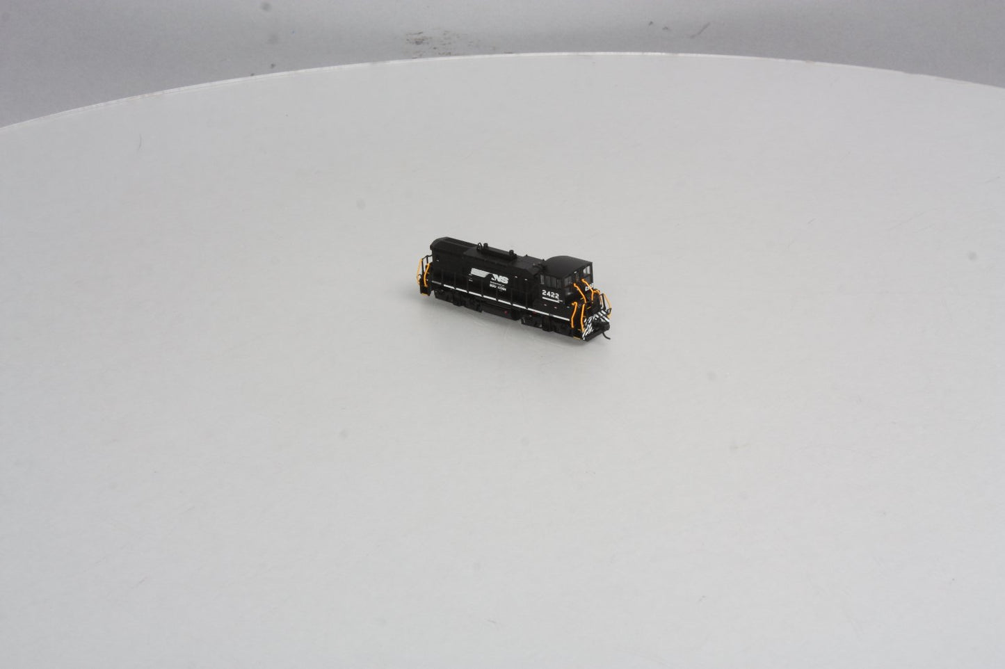 Atlas 40002547 N NS EMD MP15DC Tapered Air Filter Box Diesel Loco with DCC #2422