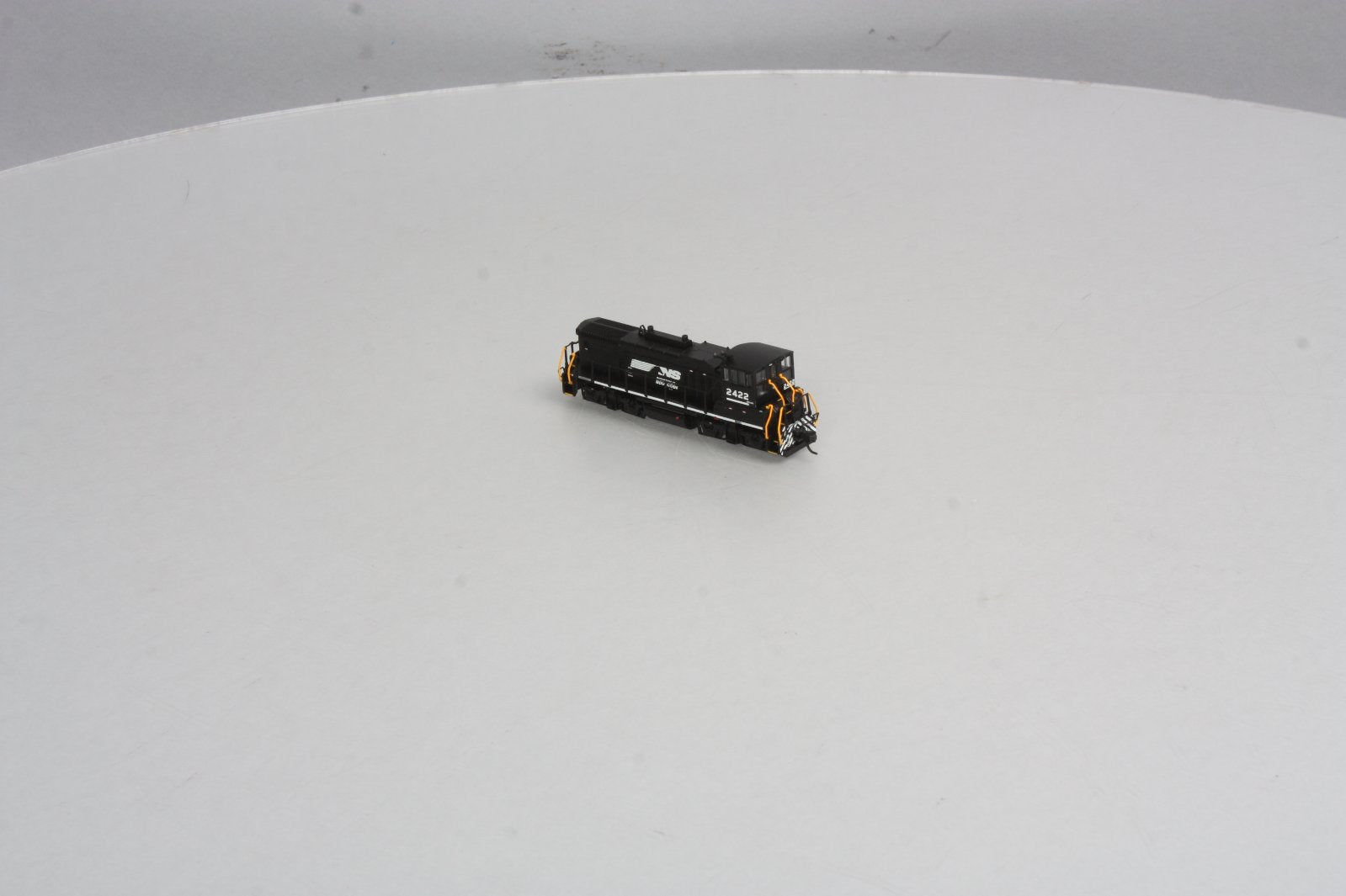 Atlas 40002547 N NS EMD MP15DC Tapered Air Filter Box Diesel Loco with DCC #2422