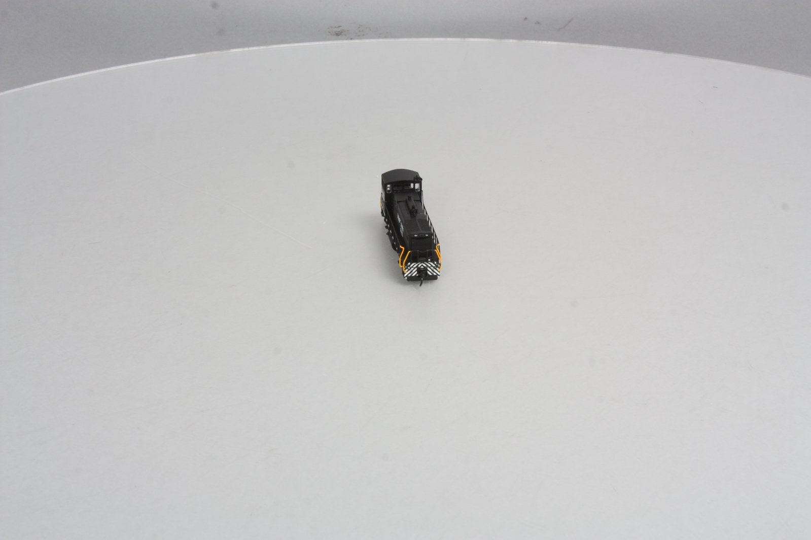 Atlas 40002547 N NS EMD MP15DC Tapered Air Filter Box Diesel Loco with DCC #2422