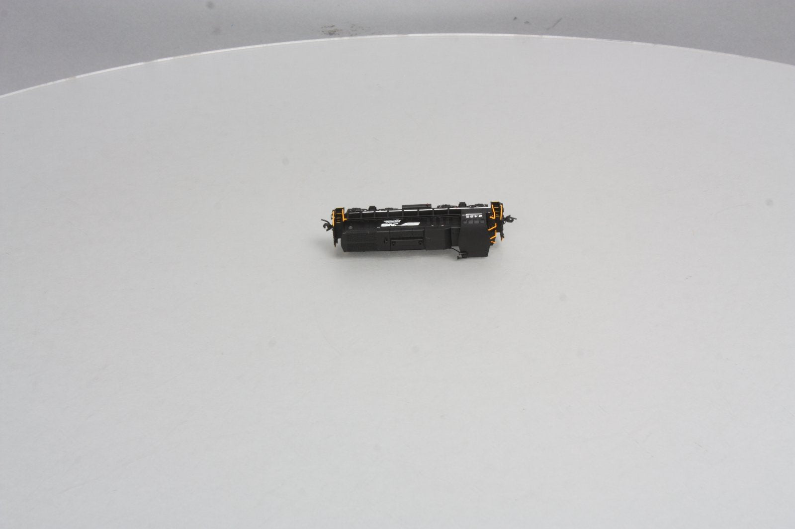 Atlas 40002547 N NS EMD MP15DC Tapered Air Filter Box Diesel Loco with DCC #2422