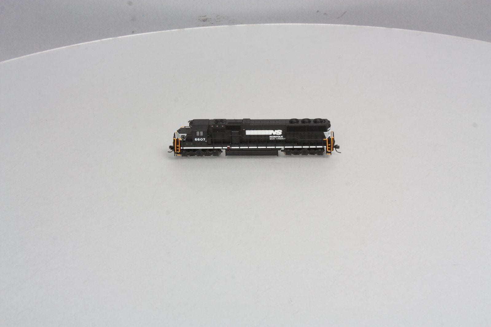 Atlas 49146 N Scale Norfolk & Southern SD60 w/DCC 6607