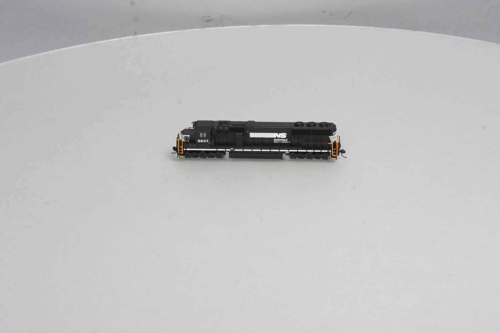 Atlas 49146 N Scale Norfolk & Southern SD60 w/DCC 6607