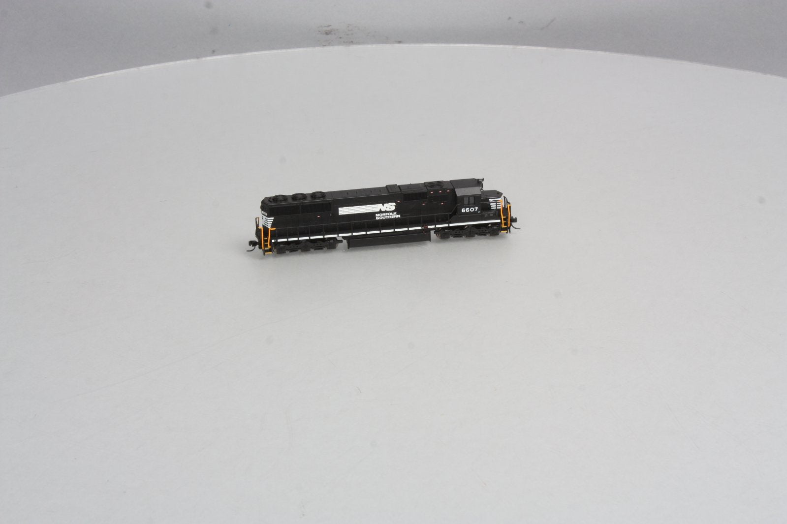 Atlas 49146 N Scale Norfolk & Southern SD60 w/DCC 6607