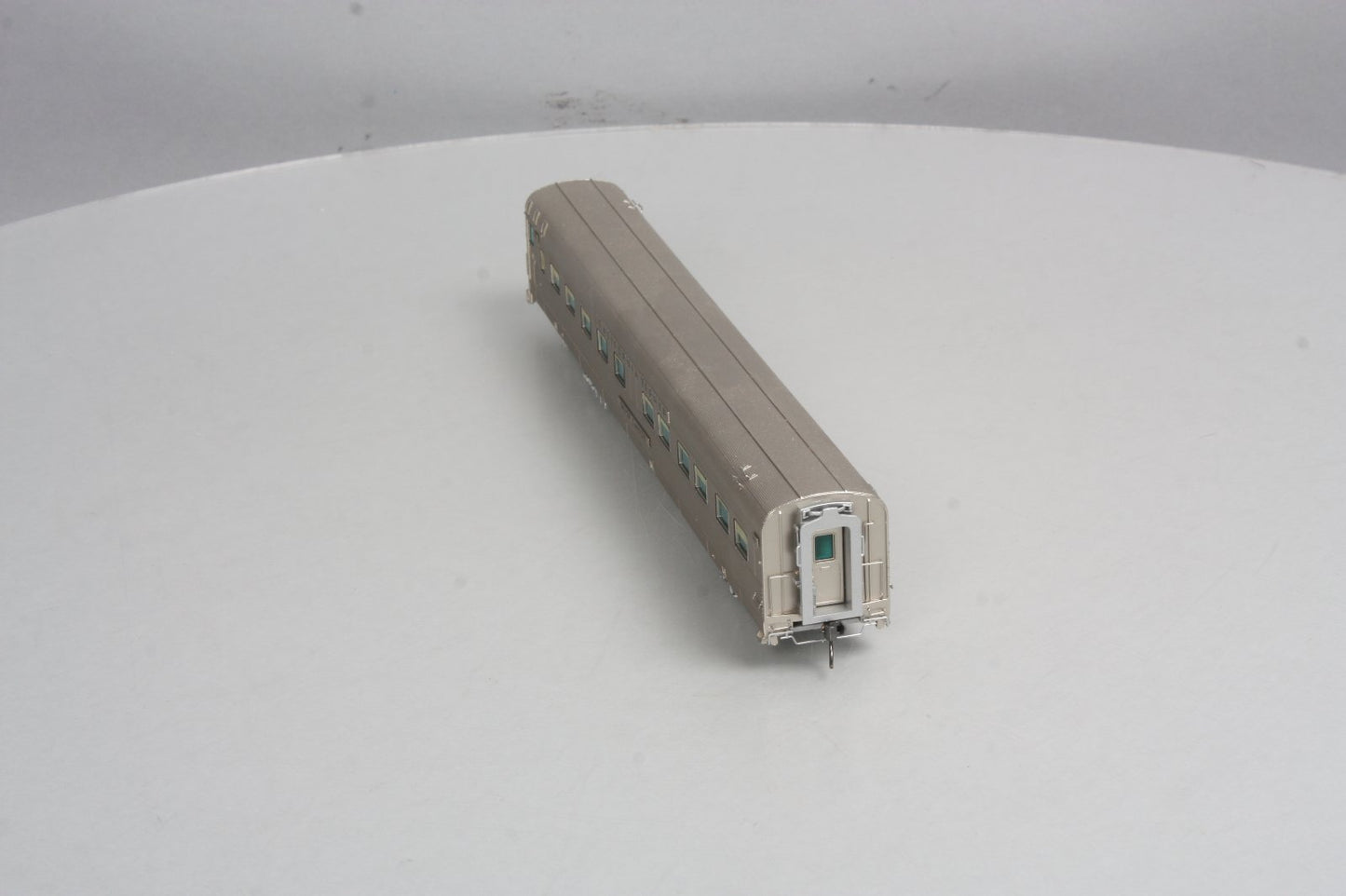 Broadway Limited 530 HO Scale Western Pacific "Silver Canyon" Sleeper Car #862