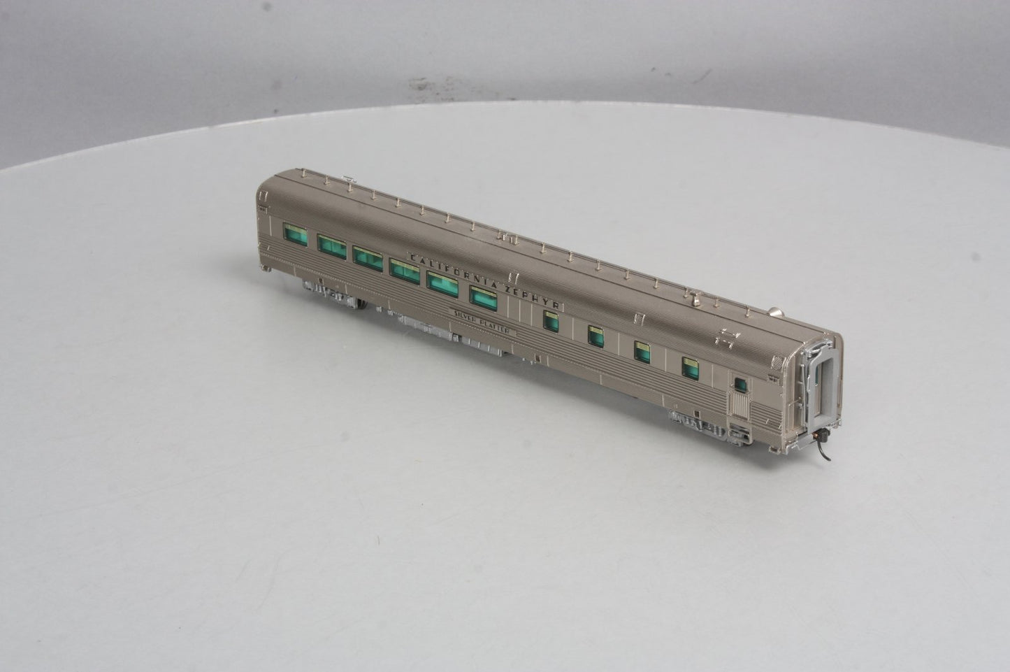 Broadway Limited 528 California Zephyr WP Silver Platter 48-Seat Dining Car #842