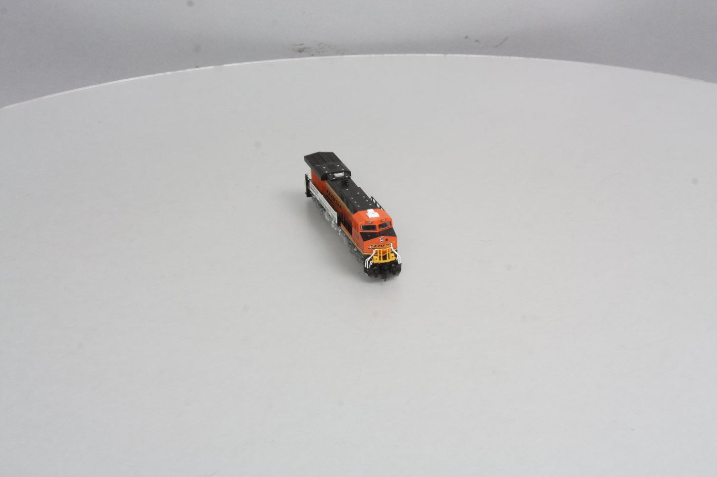 Fox Valley Models 70310 N Scale BNSF Christmas ES44DC Diesel