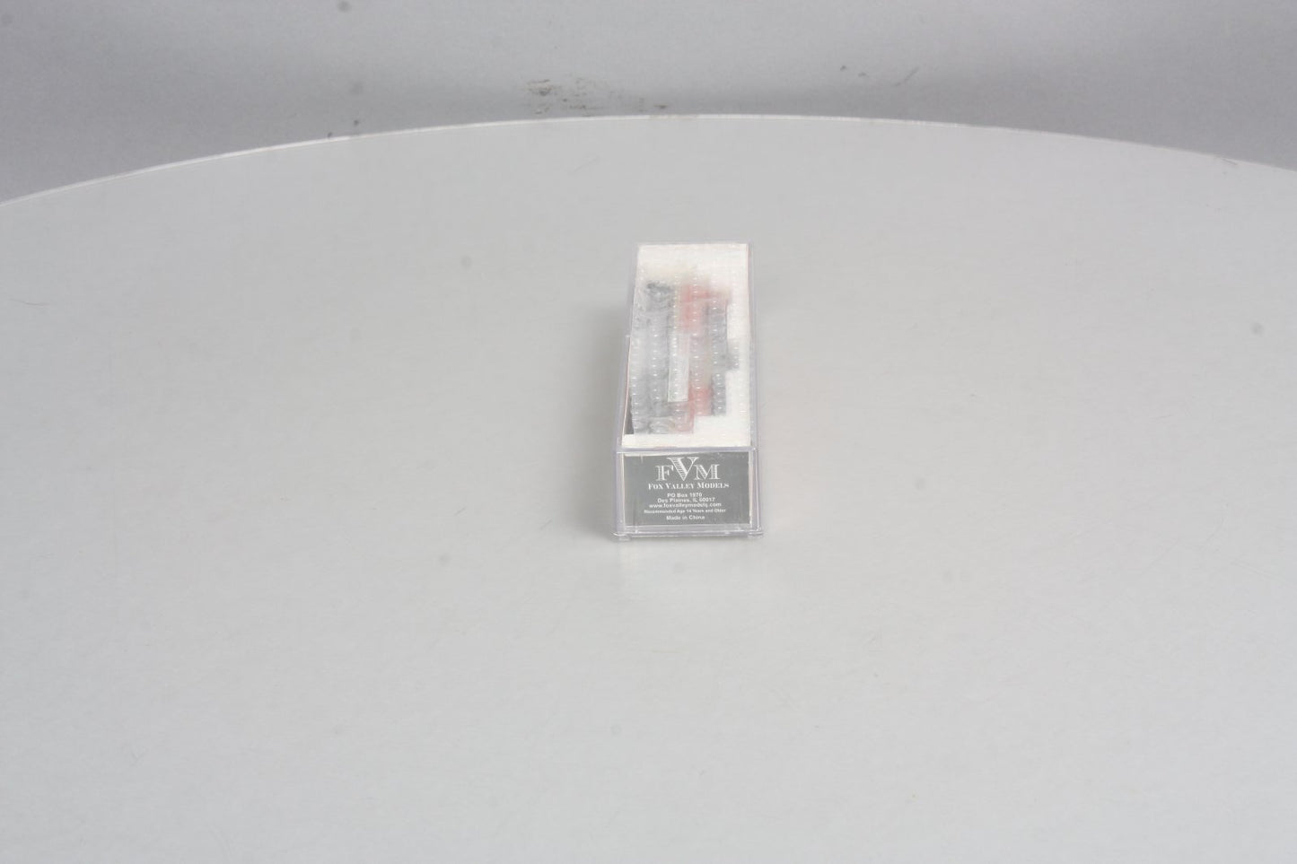 Fox Valley Models 70310 N Scale BNSF Christmas ES44DC Diesel