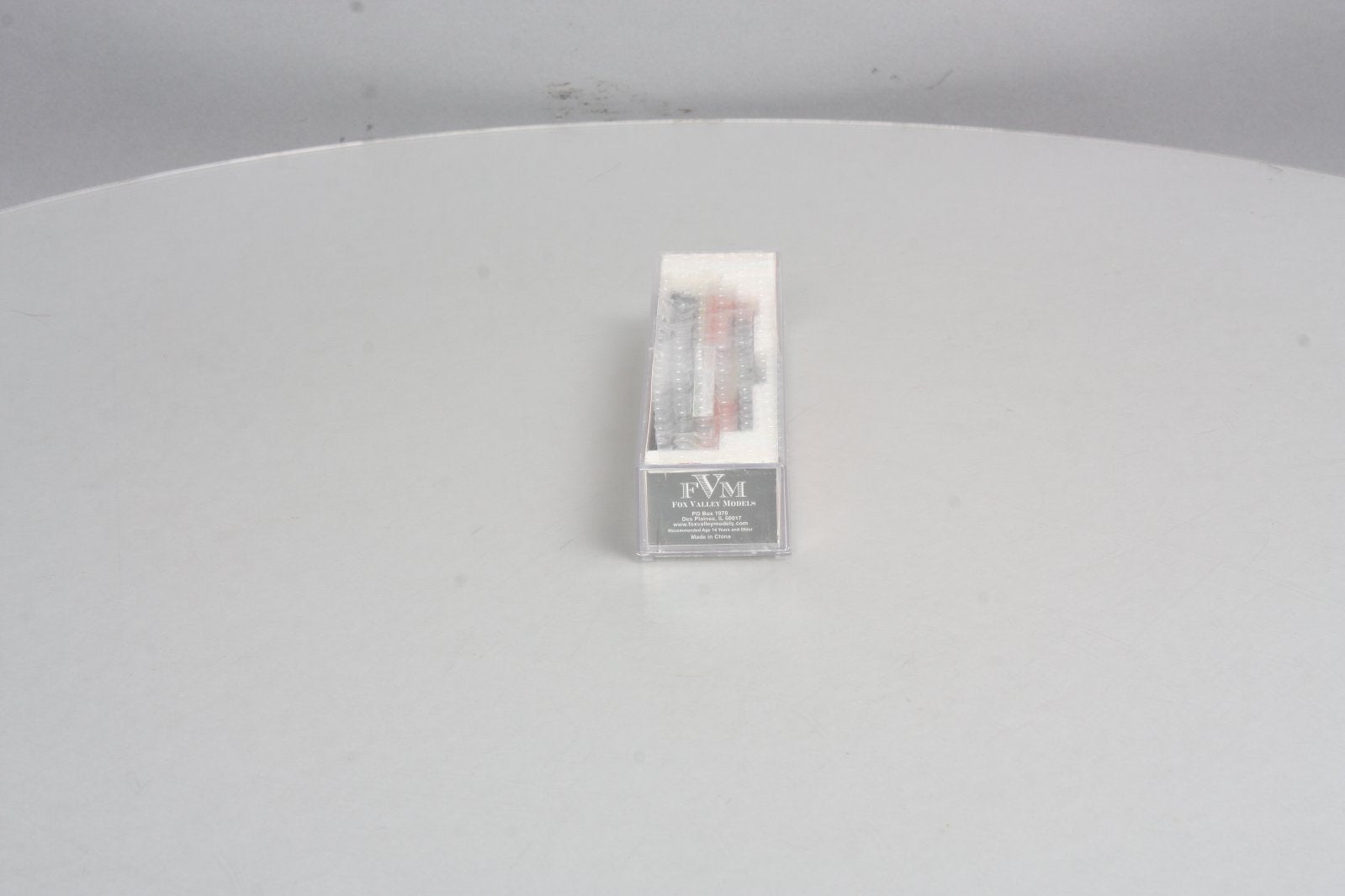 Fox Valley Models 70310 N Scale BNSF Christmas ES44DC Diesel