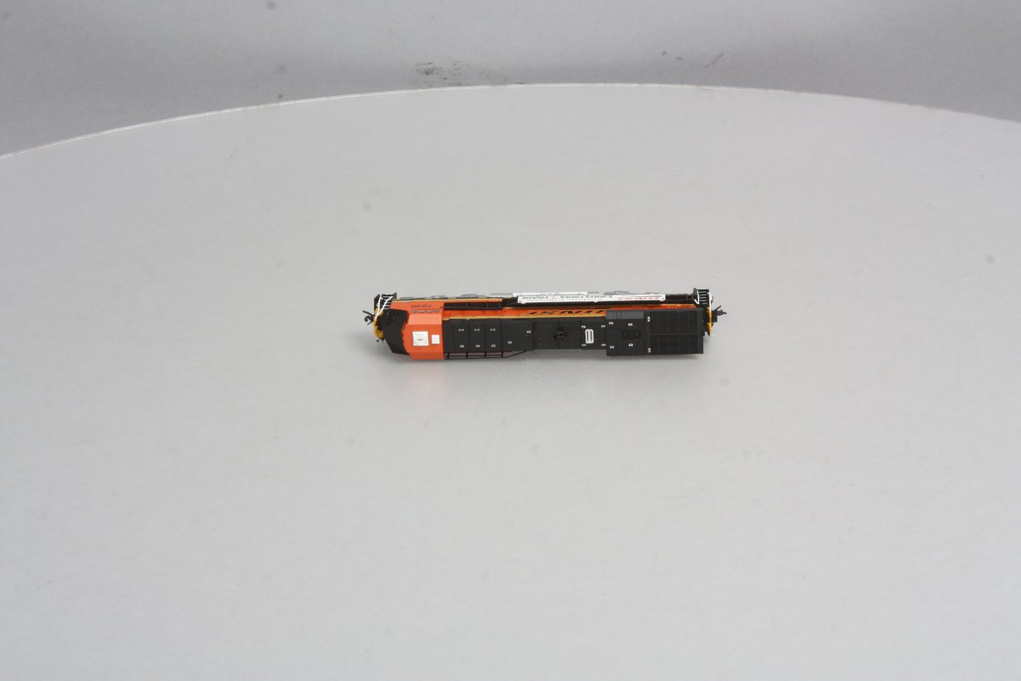 Fox Valley Models 70310 N Scale BNSF Christmas ES44DC Diesel