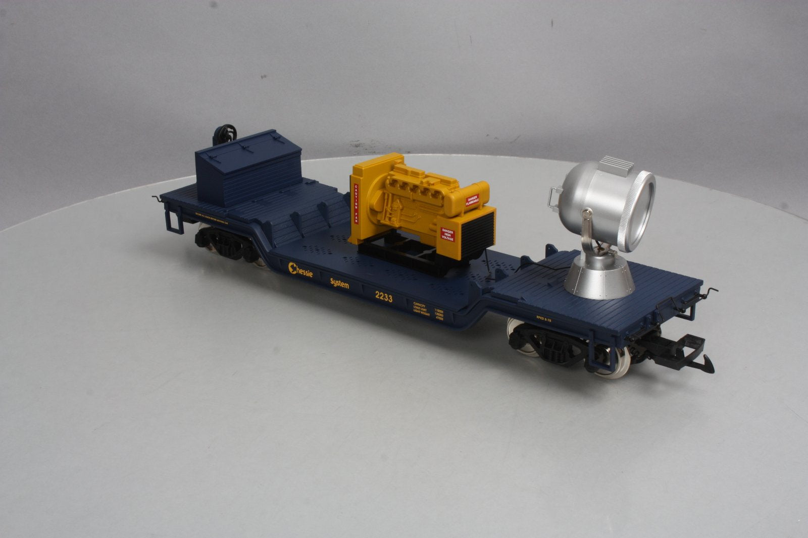 USA Trains 17328 G Chessie Searchlight Car - Metal Wheels