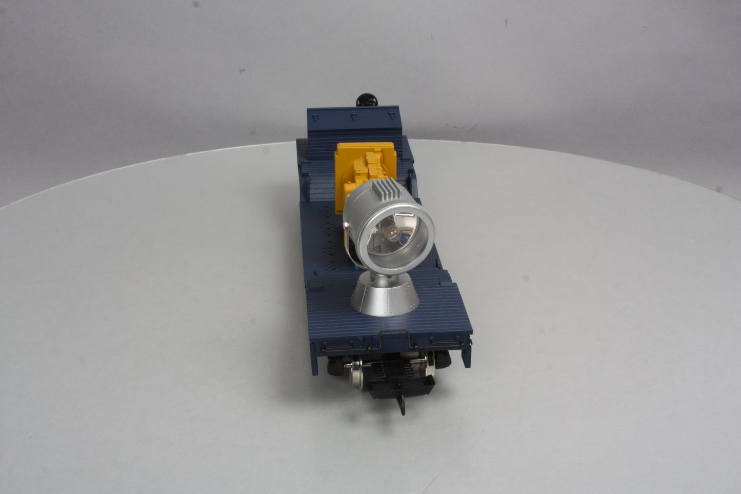 USA Trains 17328 G Chessie Searchlight Car - Metal Wheels